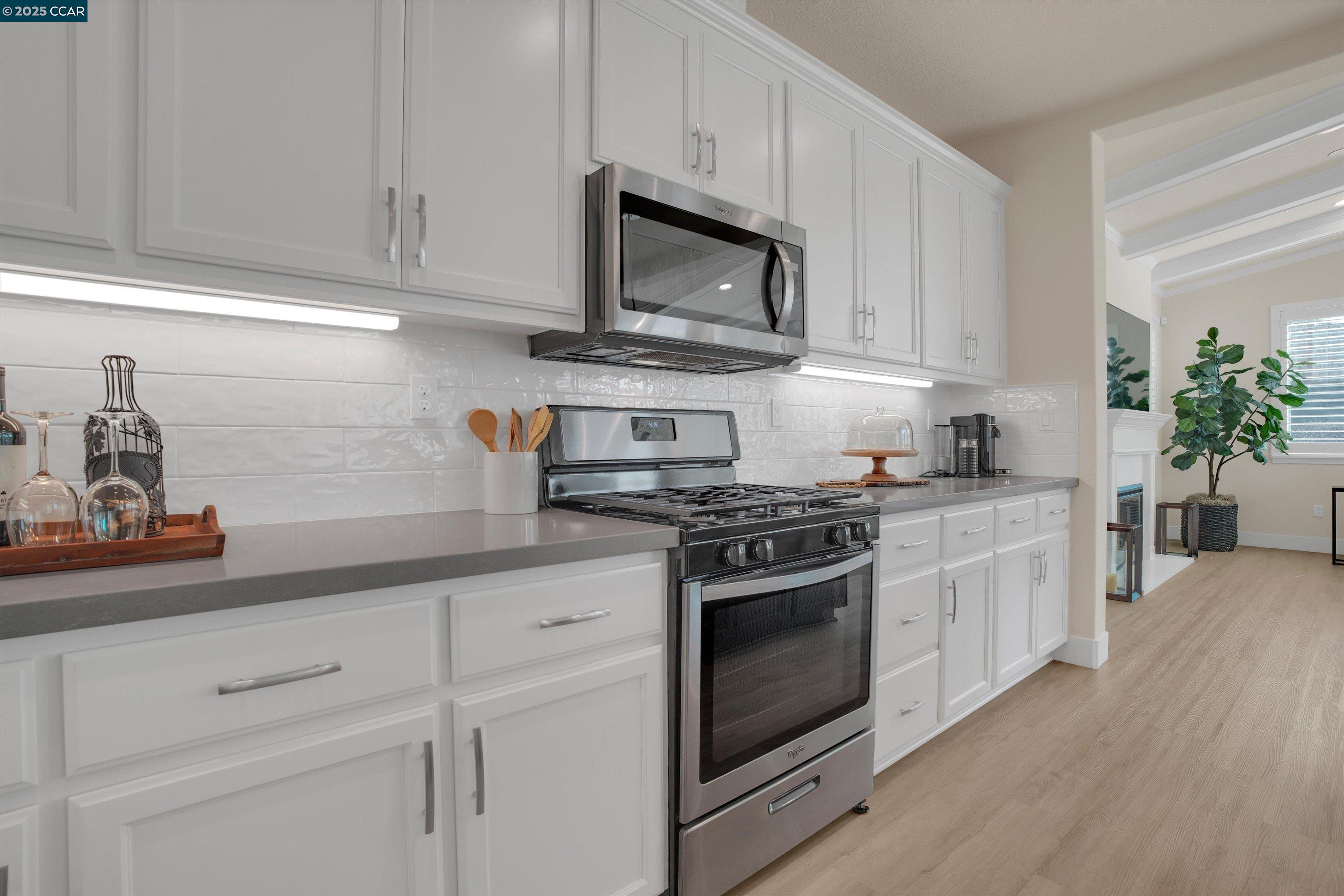 Detail Gallery Image 12 of 43 For 5498 Monte Vista Way, Antioch,  CA 94531 - 4 Beds | 3/1 Baths