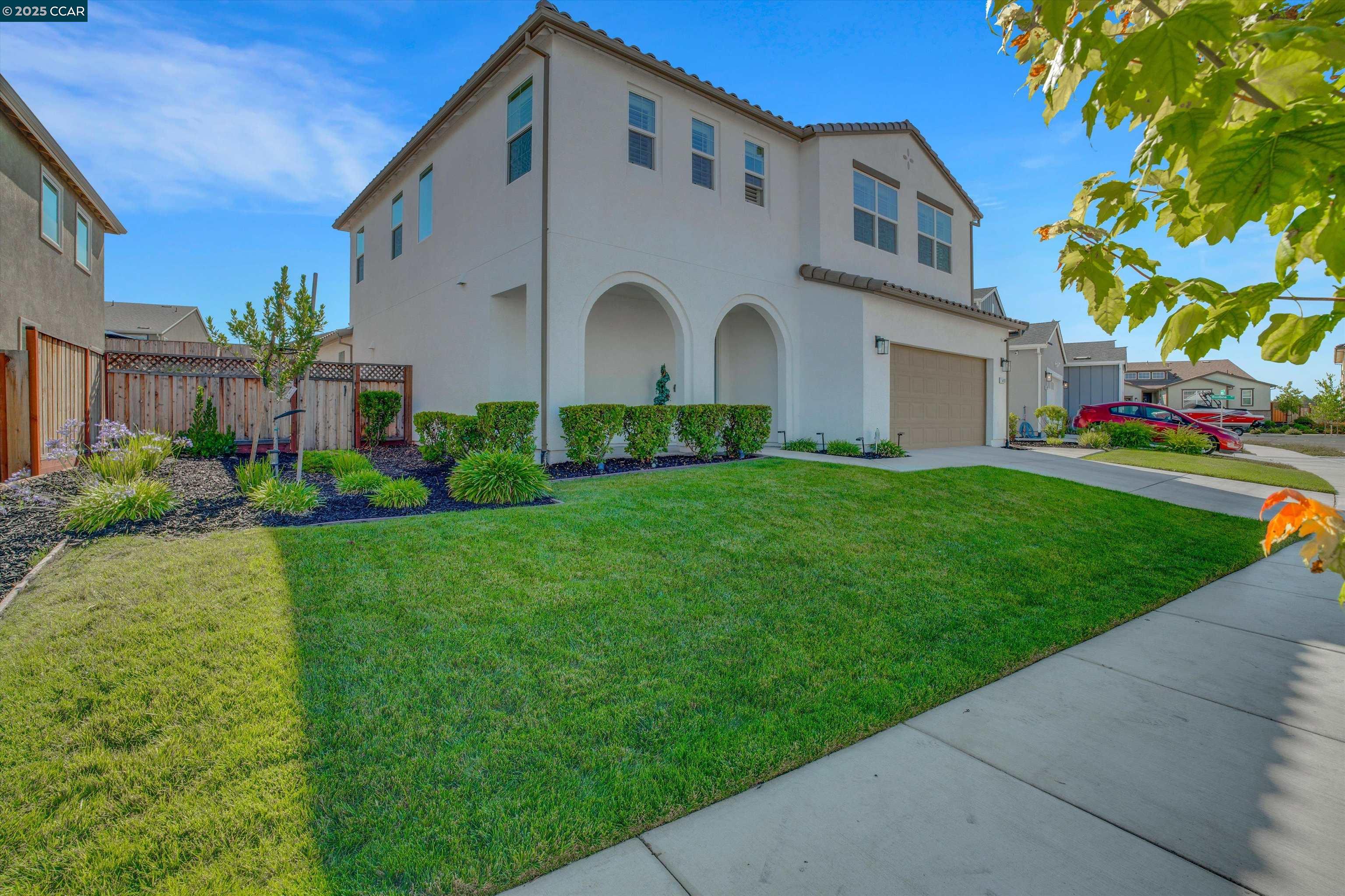 Detail Gallery Image 3 of 43 For 5498 Monte Vista Way, Antioch,  CA 94531 - 4 Beds | 3/1 Baths