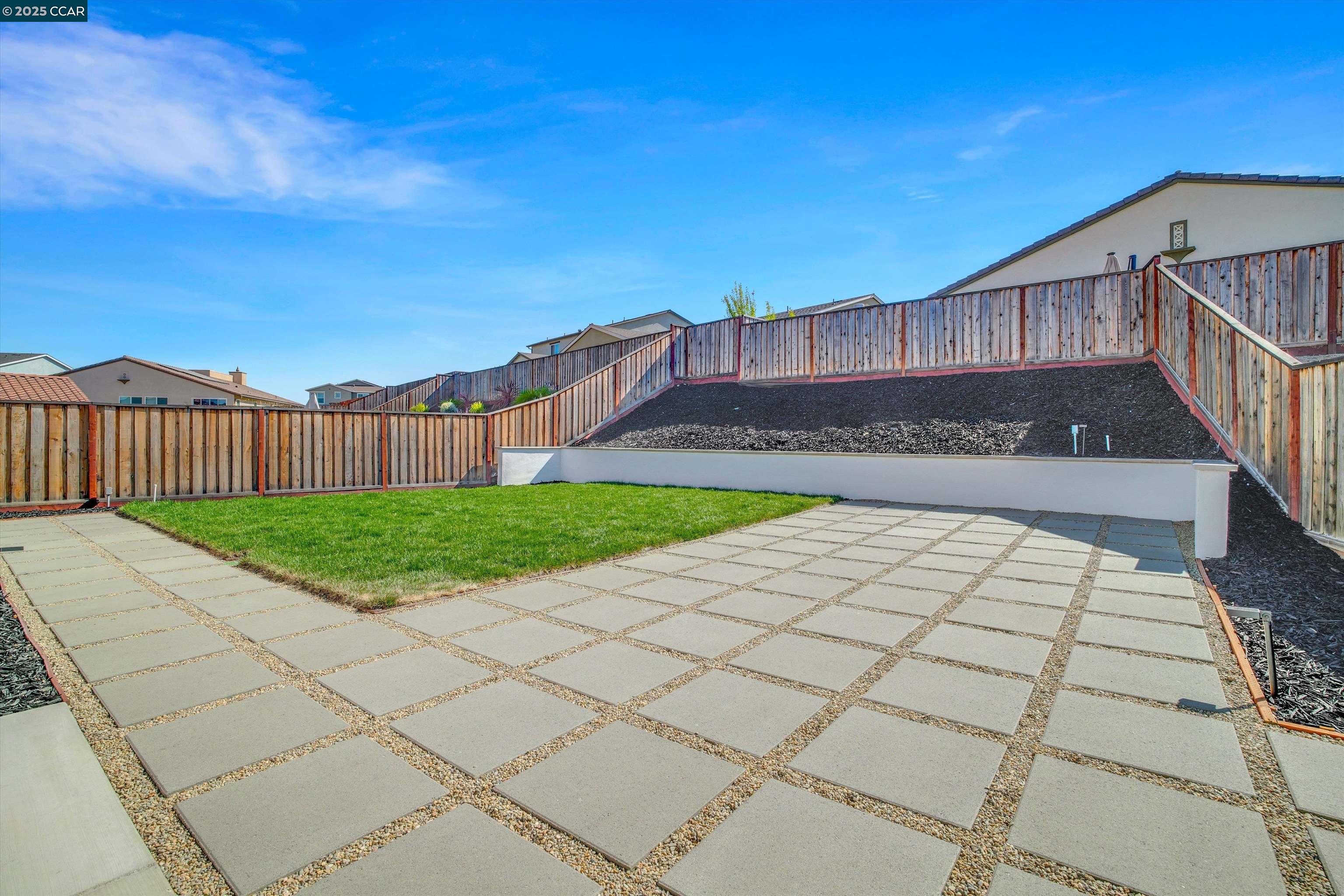Detail Gallery Image 6 of 43 For 5498 Monte Vista Way, Antioch,  CA 94531 - 4 Beds | 3/1 Baths