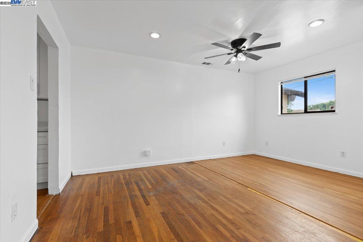 Detail Gallery Image 7 of 30 For 19650 San Miguel Ave, Castro Valley,  CA 94546 - 3 Beds | 2 Baths