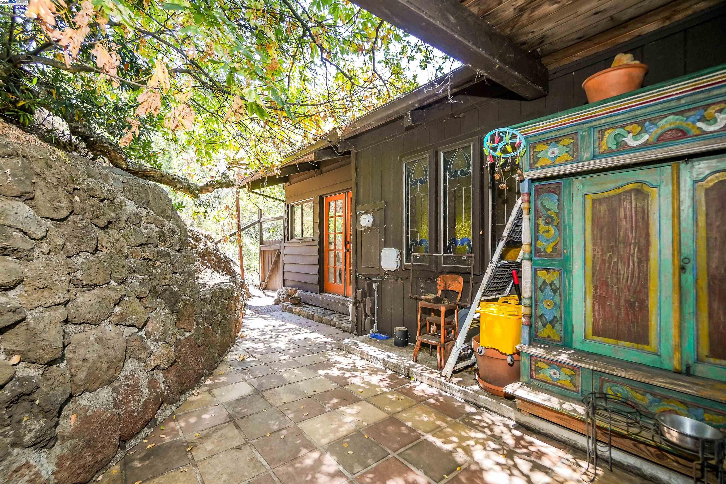 Detail Gallery Image 44 of 58 For 21 Red Rock Way, San Rafael,  CA 94903-3840 - 3 Beds | 2/1 Baths