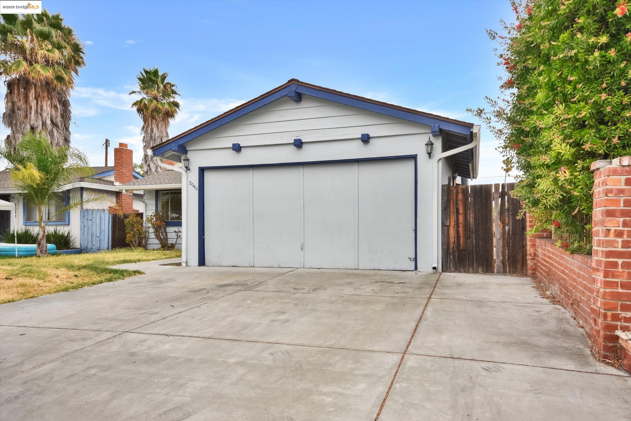 Detail Gallery Image 3 of 51 For 2040 Lanai Ave, San Jose,  CA 95122 - 3 Beds | 2 Baths