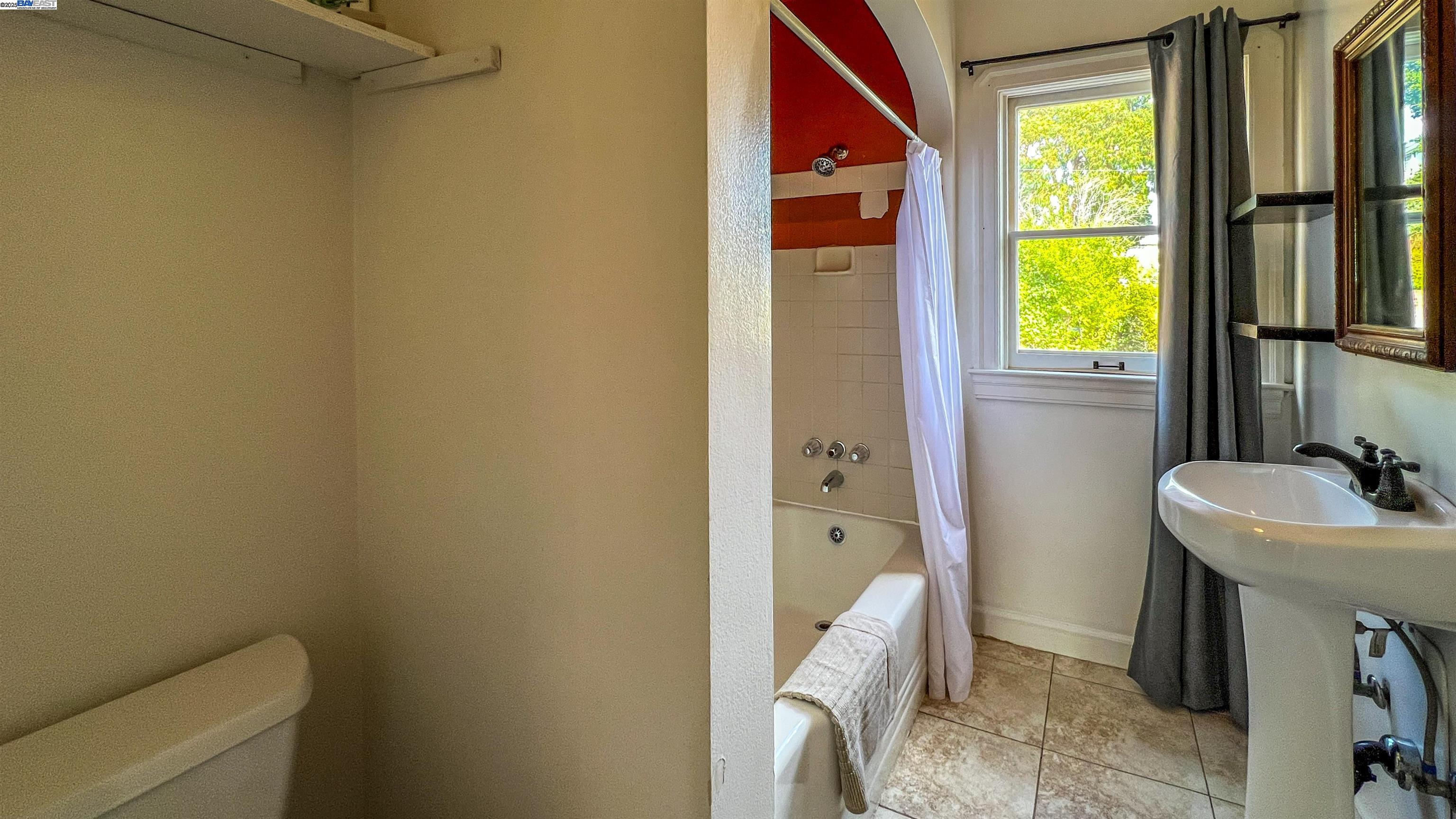 Detail Gallery Image 11 of 24 For 518 Branciforte St, Vallejo,  CA 94590 - 2 Beds | 1/1 Baths