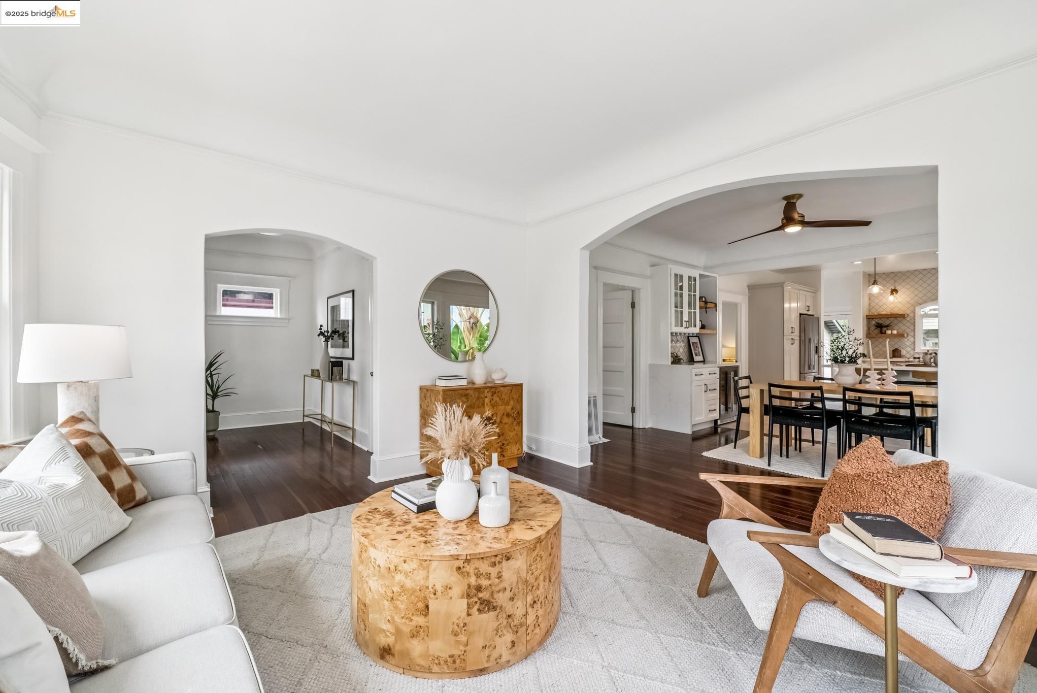 Detail Gallery Image 10 of 37 For 678 65th St, Oakland,  CA 94609 - 3 Beds | 2 Baths