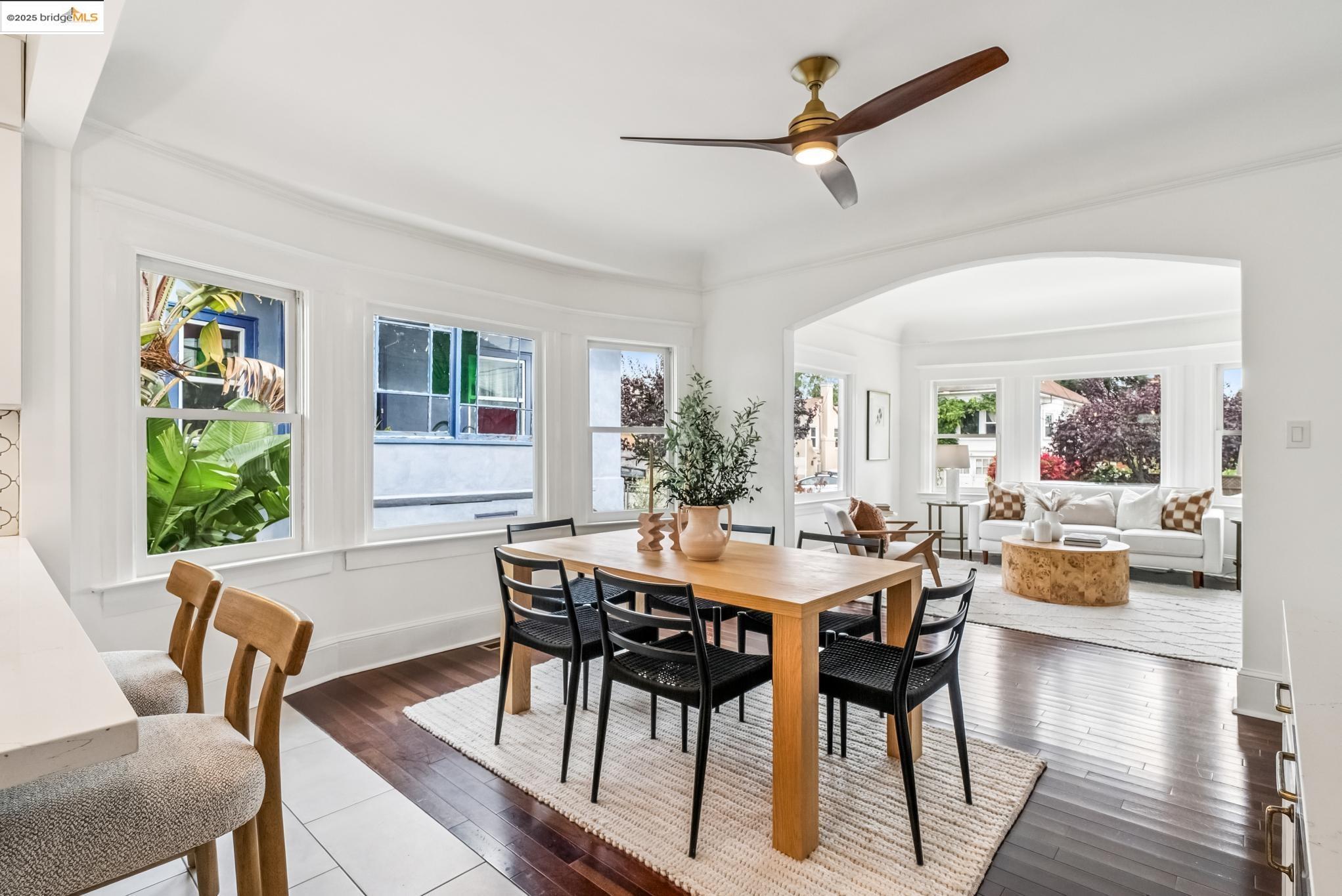 Detail Gallery Image 13 of 37 For 678 65th St, Oakland,  CA 94609 - 3 Beds | 2 Baths