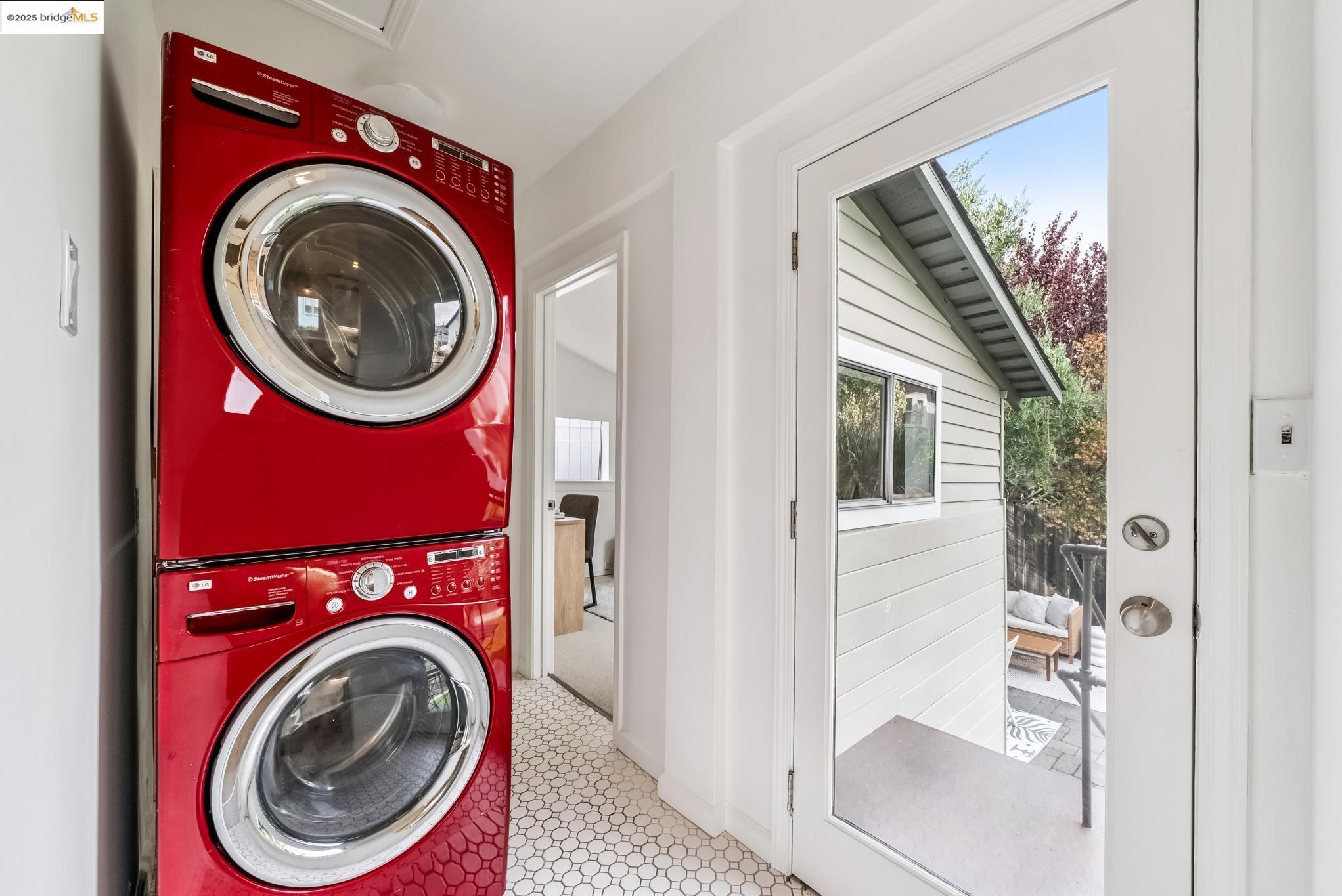 Detail Gallery Image 29 of 37 For 678 65th St, Oakland,  CA 94609 - 3 Beds | 2 Baths
