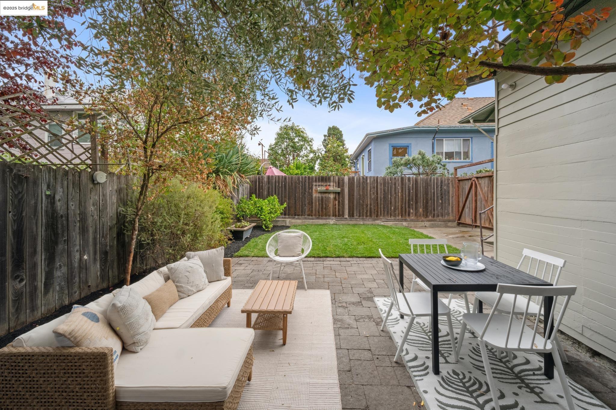 Detail Gallery Image 35 of 37 For 678 65th St, Oakland,  CA 94609 - 3 Beds | 2 Baths