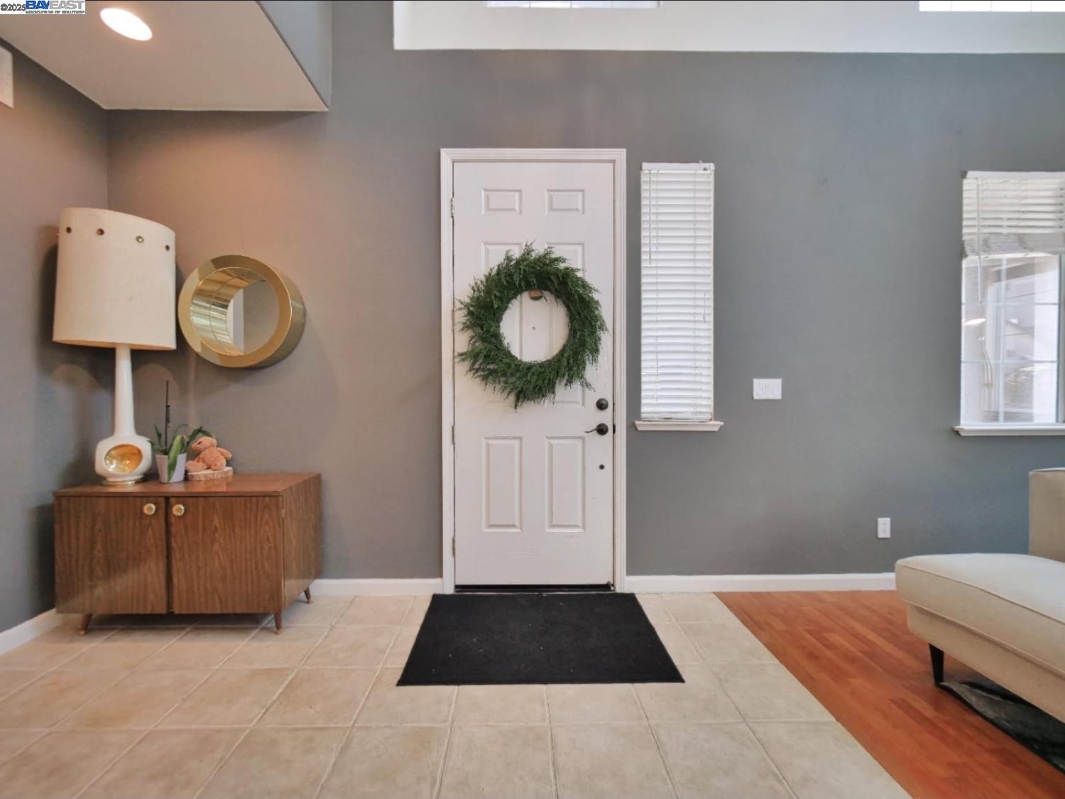 Detail Gallery Image 3 of 29 For 1242 Tulloch Dr, Tracy,  CA 95304 - 5 Beds | 3 Baths