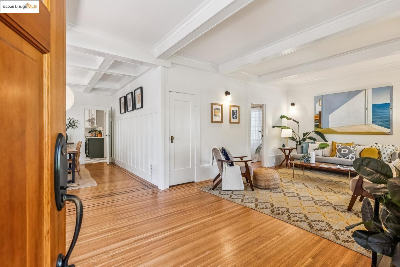 Detail Gallery Image 4 of 54 For 1936 Berryman St, Berkeley,  CA 94709 - – Beds | – Baths
