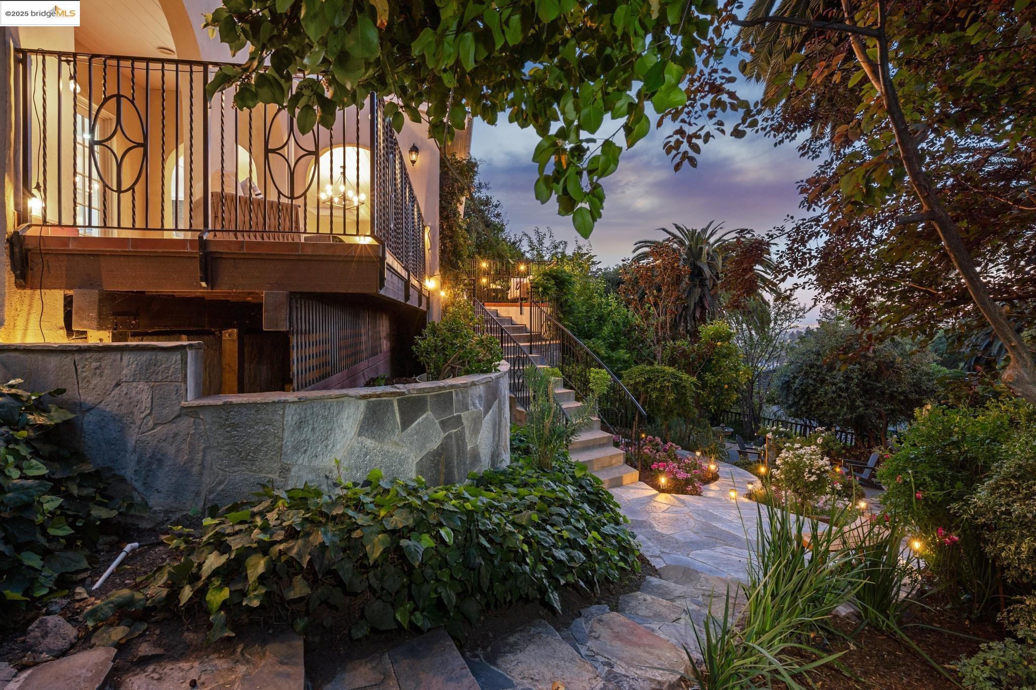 Detail Gallery Image 58 of 60 For 6051 Margarido Dr, Oakland,  CA 94618 - 5 Beds | 5/1 Baths