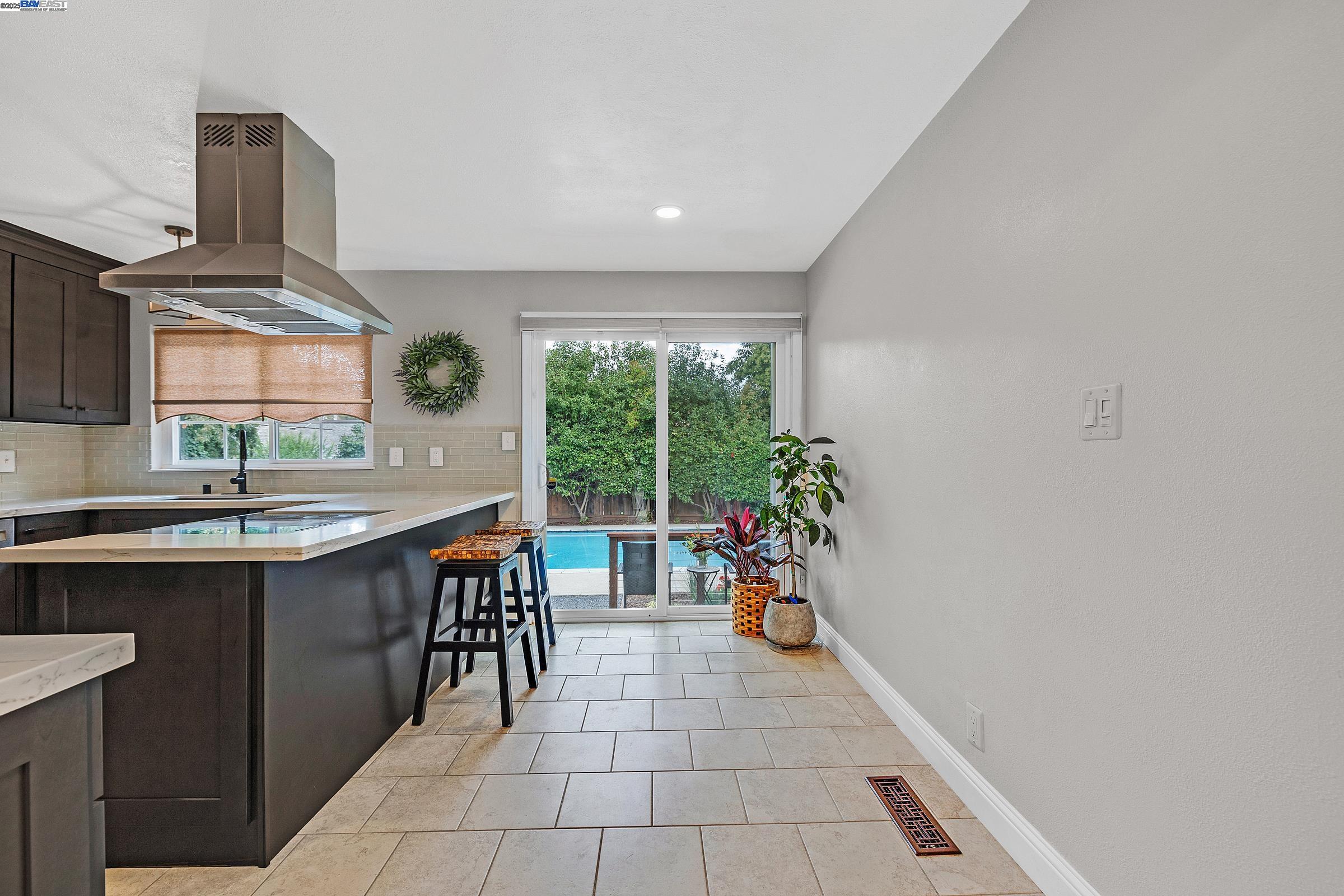 Detail Gallery Image 11 of 30 For 4421 Muirwood Dr, Pleasanton,  CA 94588 - 4 Beds | 2/1 Baths