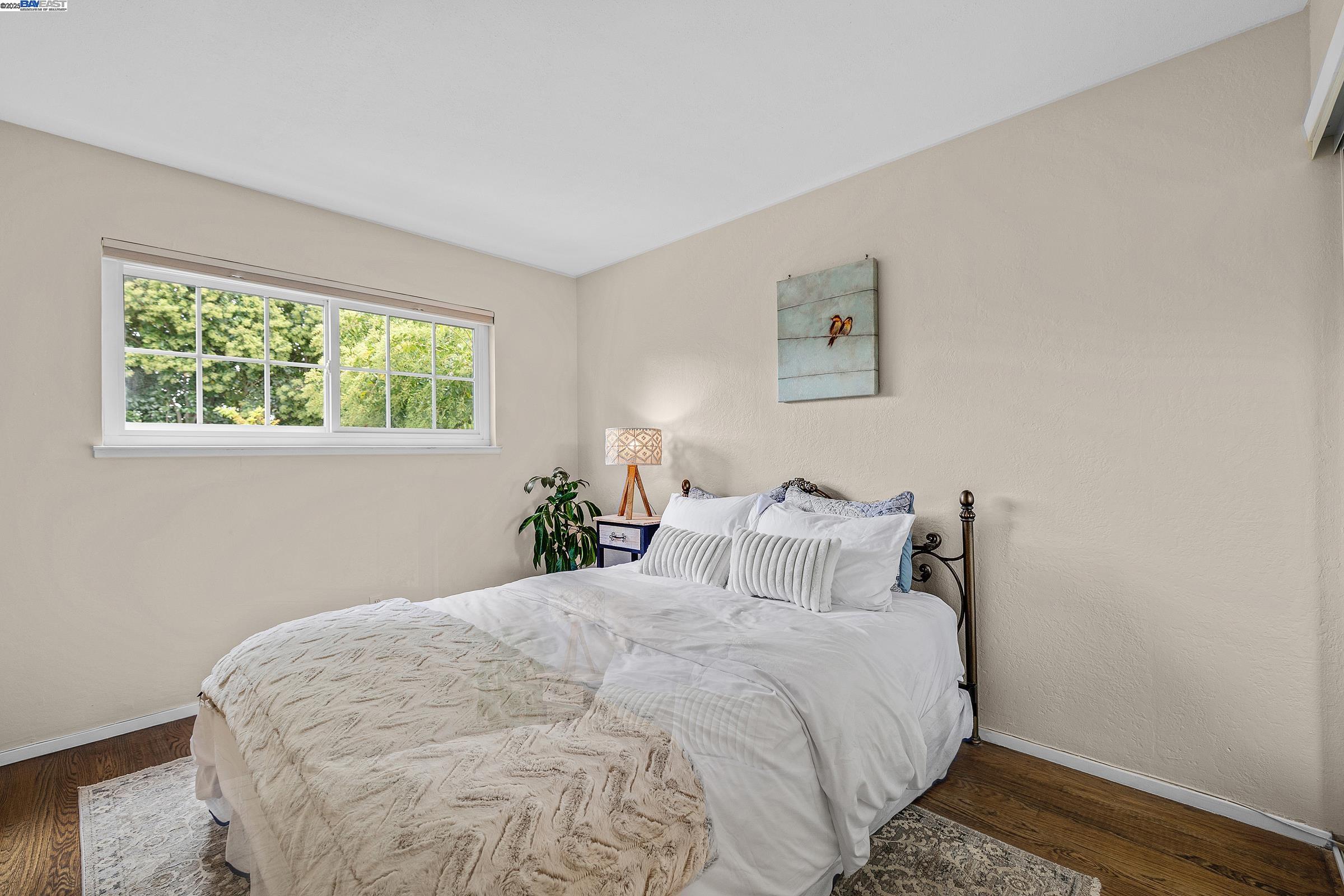 Detail Gallery Image 22 of 30 For 4421 Muirwood Dr, Pleasanton,  CA 94588 - 4 Beds | 2/1 Baths