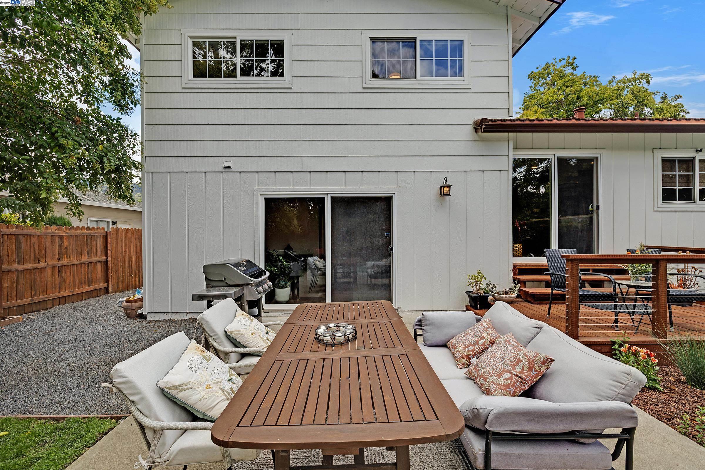 Detail Gallery Image 29 of 30 For 4421 Muirwood Dr, Pleasanton,  CA 94588 - 4 Beds | 2/1 Baths