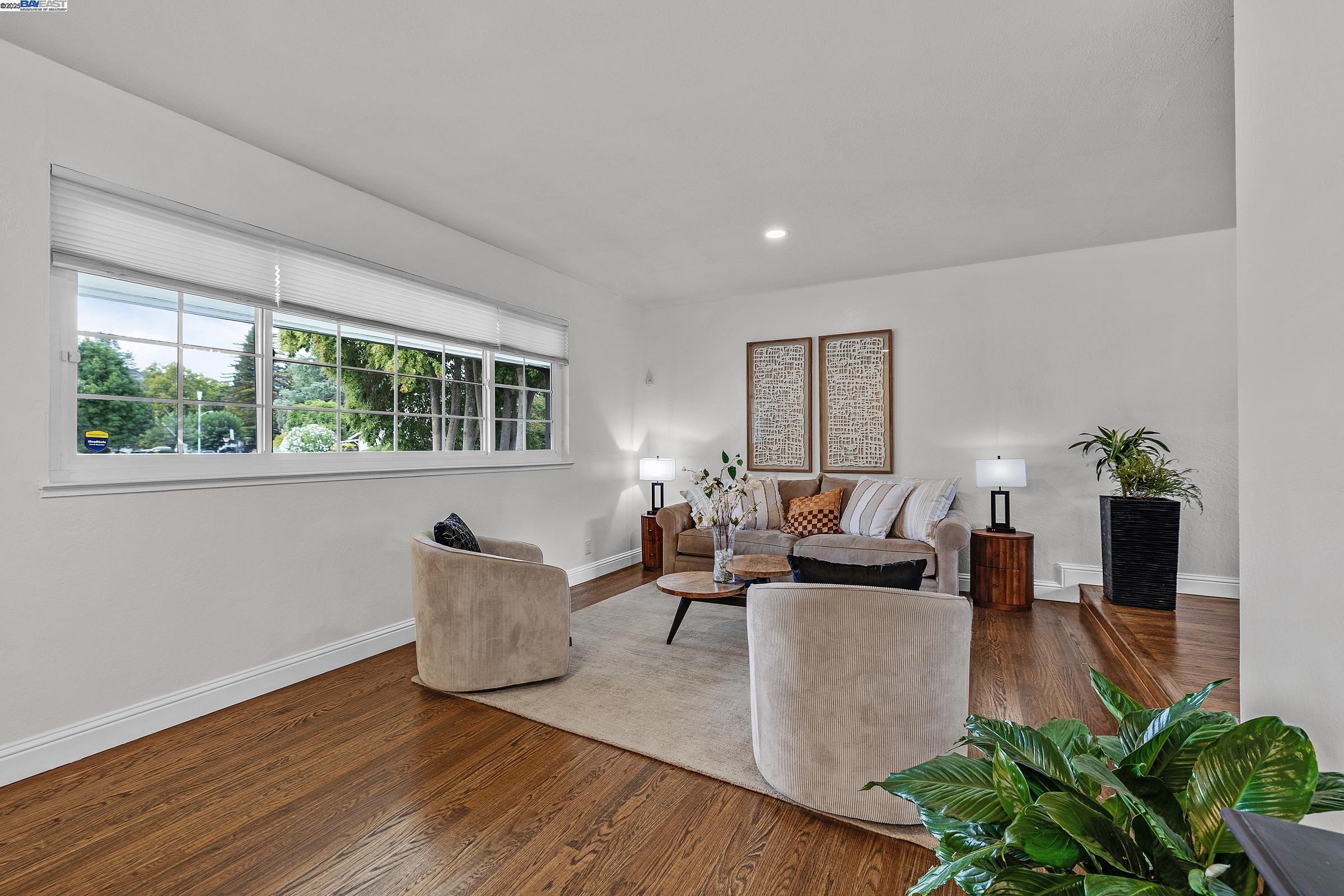 Detail Gallery Image 5 of 30 For 4421 Muirwood Dr, Pleasanton,  CA 94588 - 4 Beds | 2/1 Baths