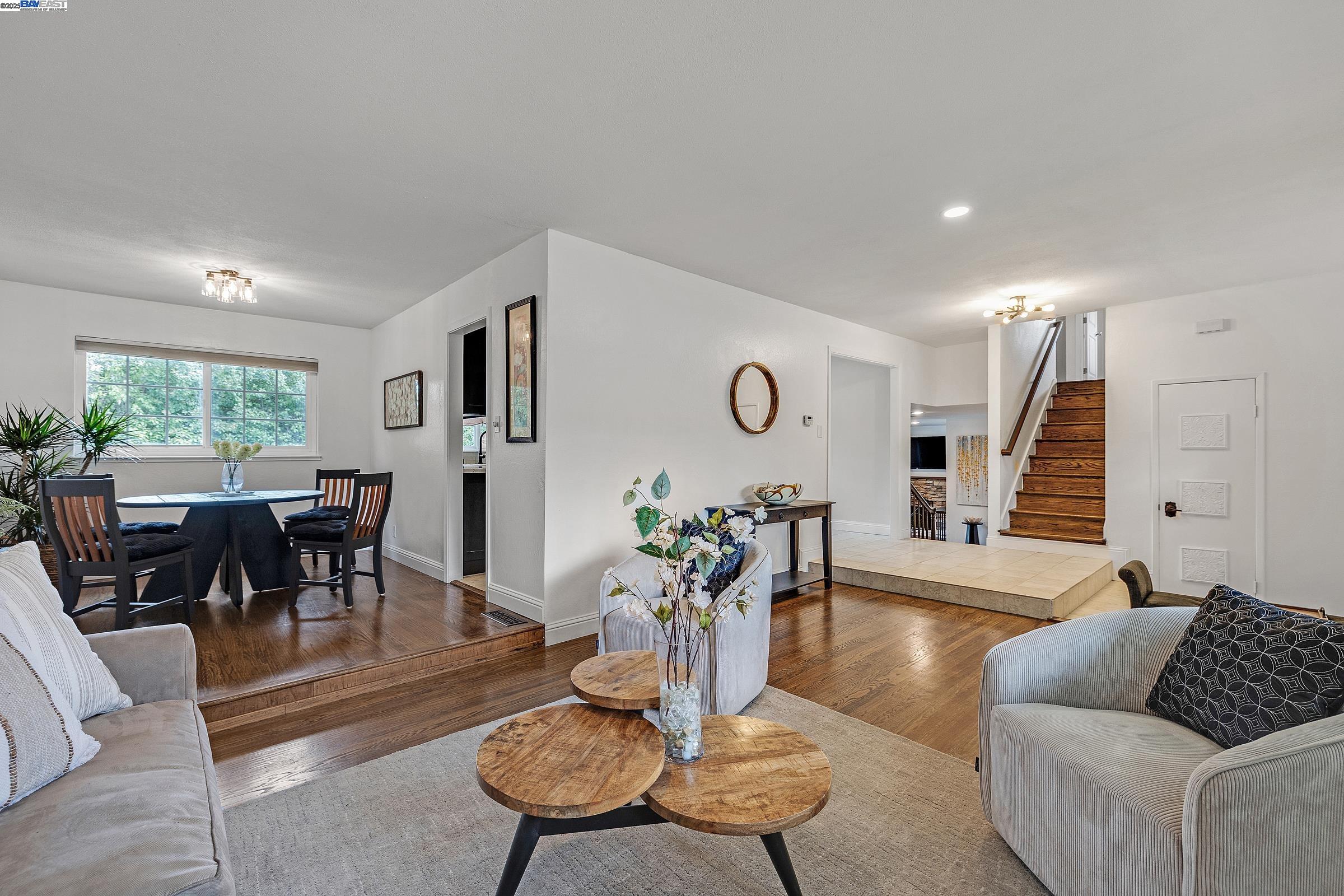 Detail Gallery Image 6 of 30 For 4421 Muirwood Dr, Pleasanton,  CA 94588 - 4 Beds | 2/1 Baths