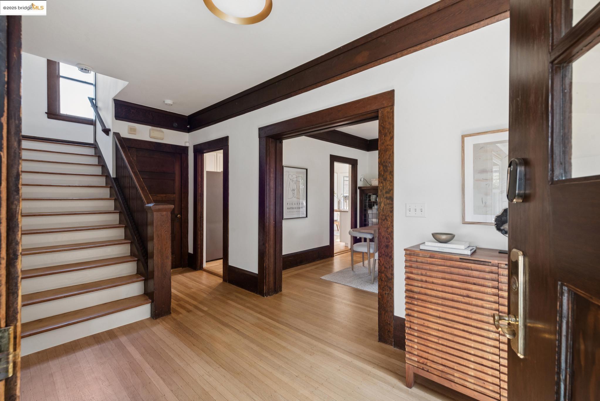 Detail Gallery Image 28 of 60 For 526 Mira Vista Ave, Oakland,  CA 94610 - 5 Beds | 3/1 Baths
