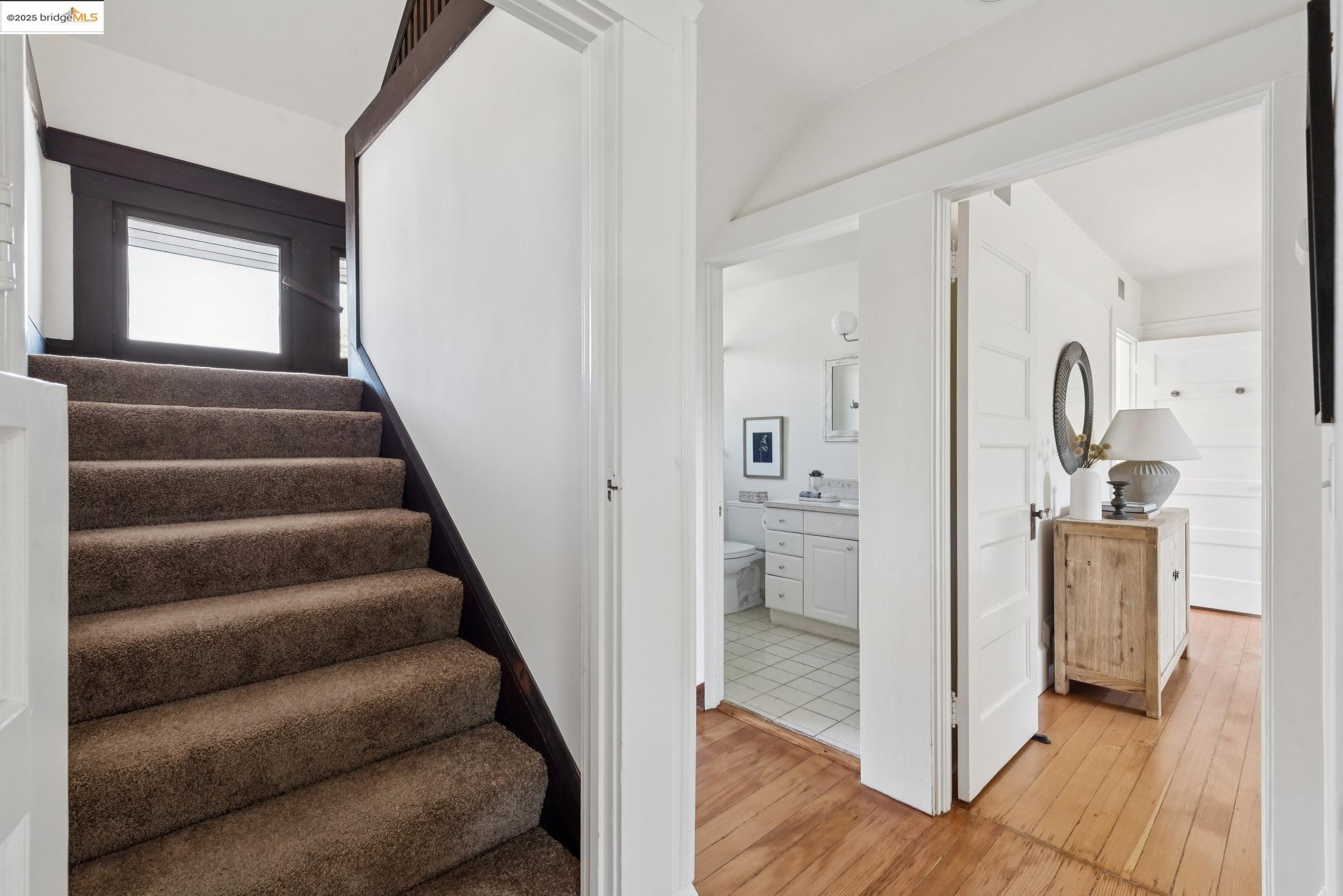 Detail Gallery Image 36 of 60 For 526 Mira Vista Ave, Oakland,  CA 94610 - 5 Beds | 3/1 Baths