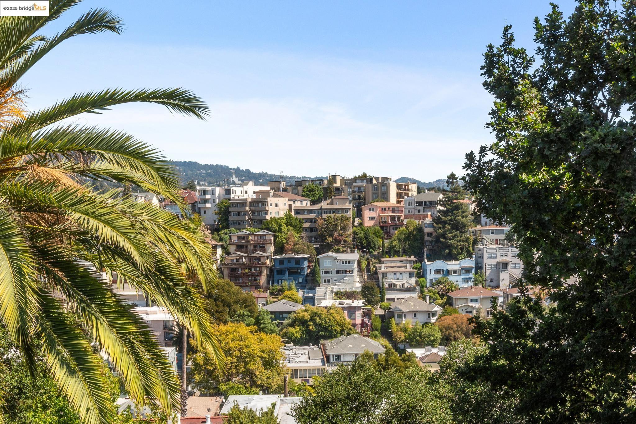 Detail Gallery Image 39 of 60 For 526 Mira Vista Ave, Oakland,  CA 94610 - 5 Beds | 3/1 Baths
