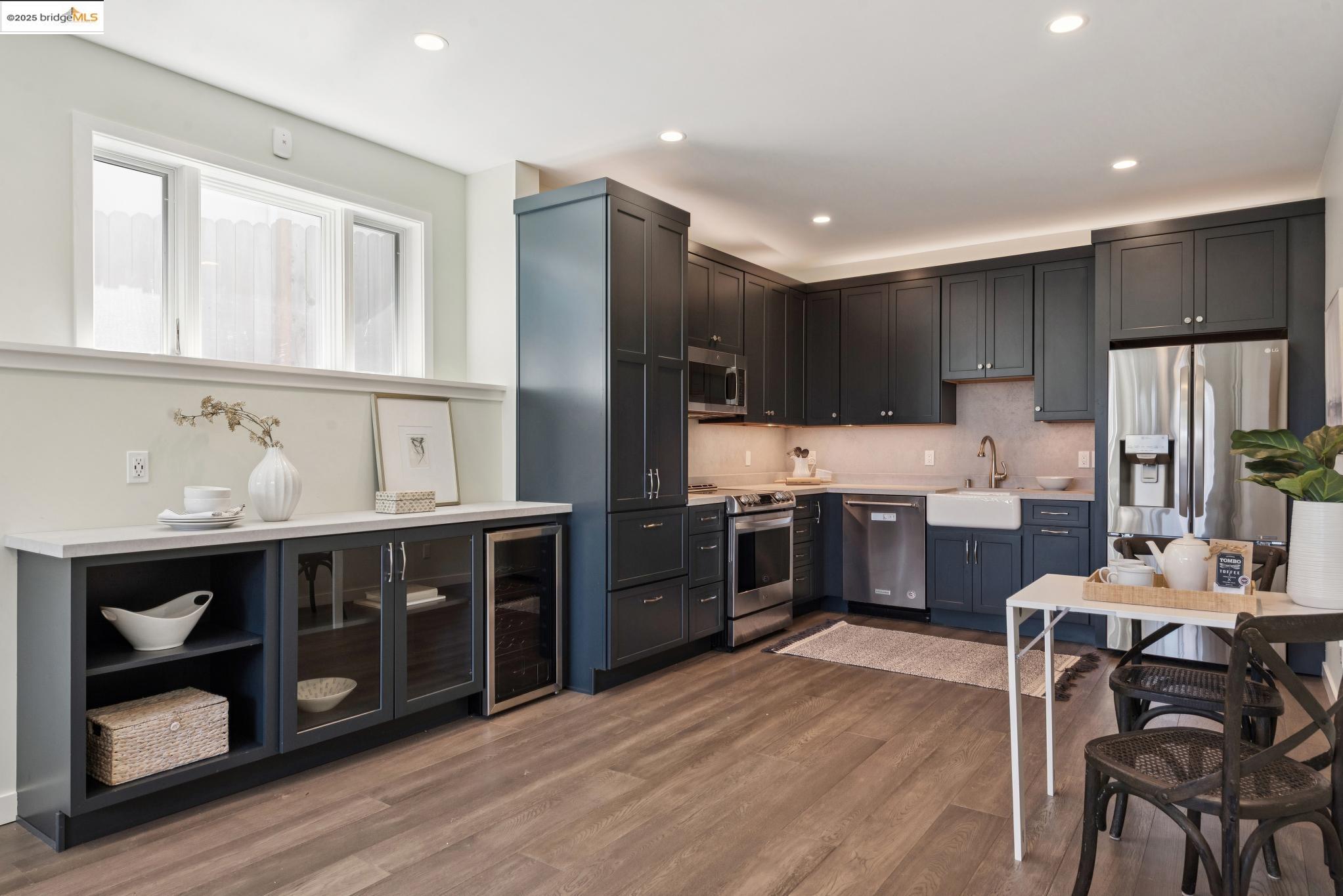 Detail Gallery Image 47 of 60 For 526 Mira Vista Ave, Oakland,  CA 94610 - 5 Beds | 3/1 Baths