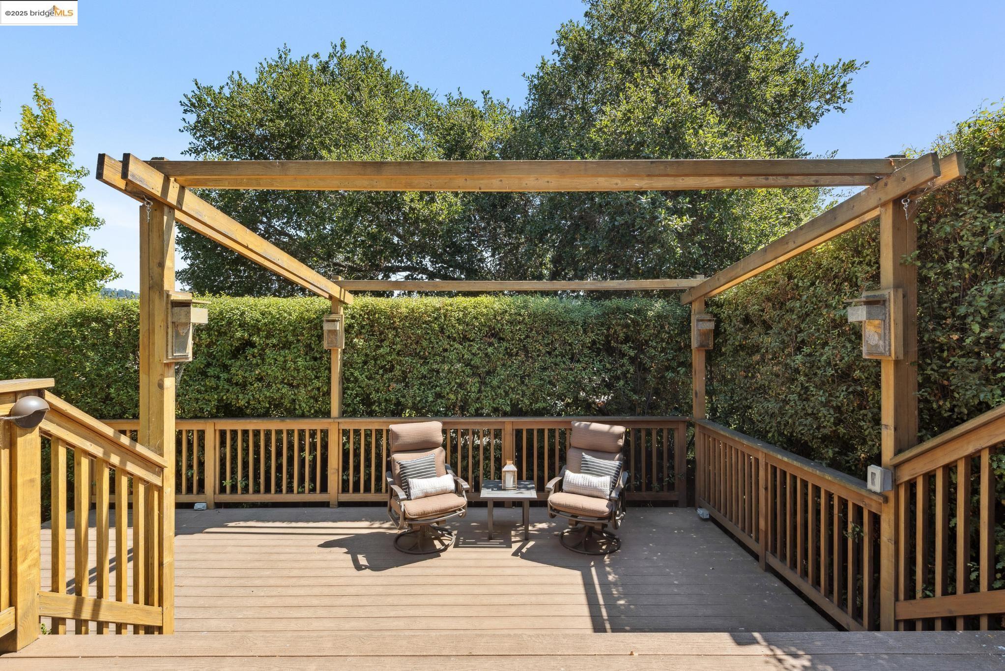 Detail Gallery Image 57 of 60 For 526 Mira Vista Ave, Oakland,  CA 94610 - 5 Beds | 3/1 Baths