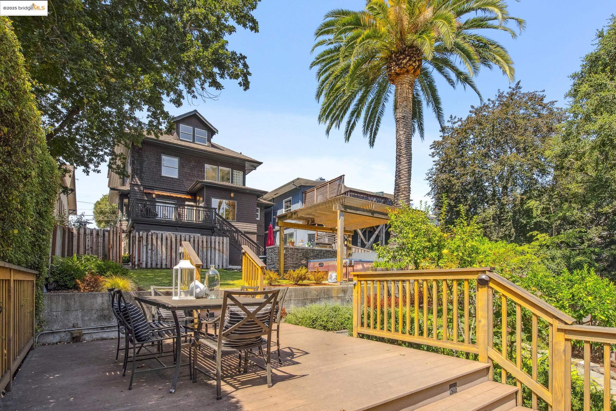 Detail Gallery Image 58 of 60 For 526 Mira Vista Ave, Oakland,  CA 94610 - 5 Beds | 3/1 Baths