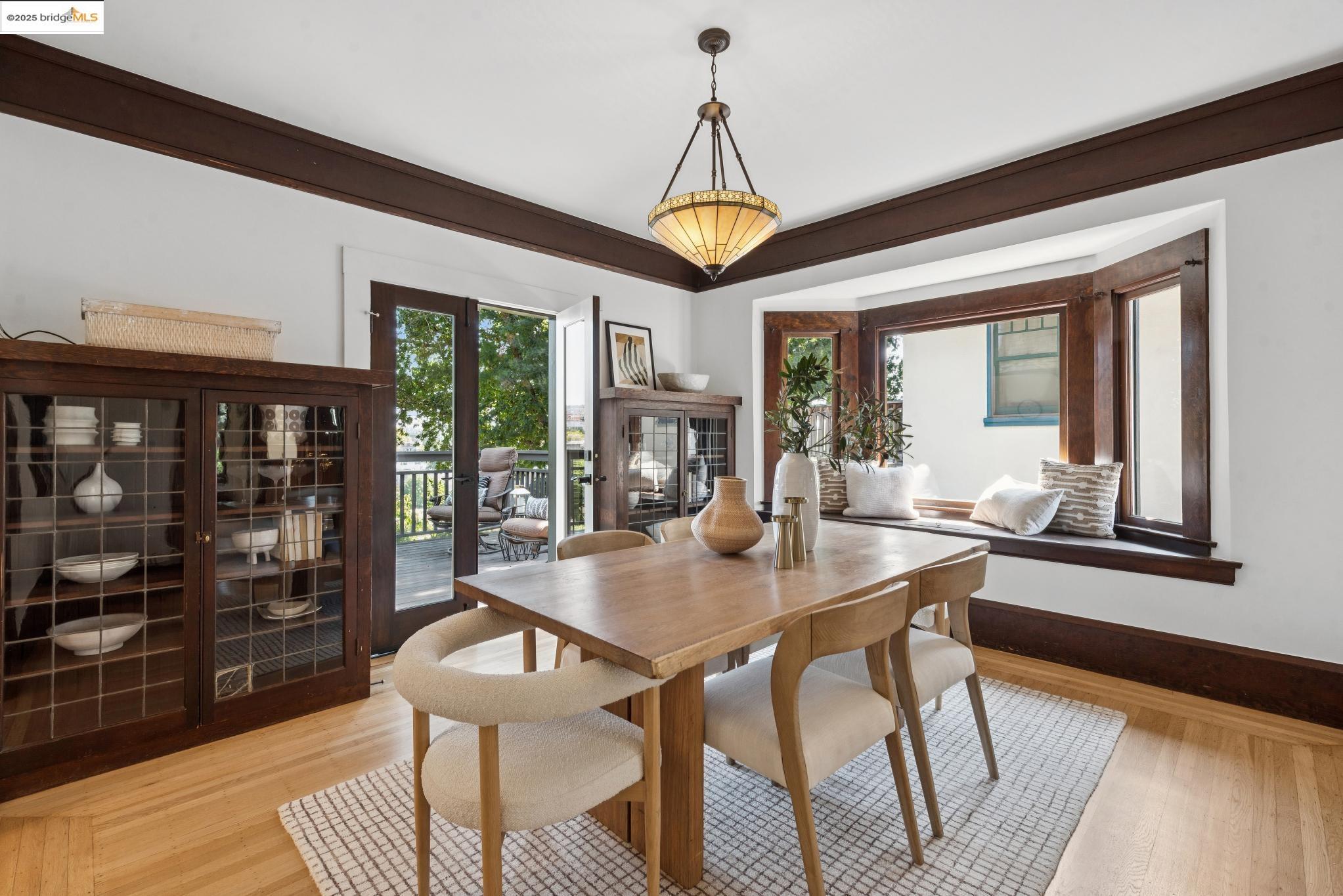 Detail Gallery Image 11 of 60 For 526 Mira Vista Ave, Oakland,  CA 94610 - – Beds | – Baths