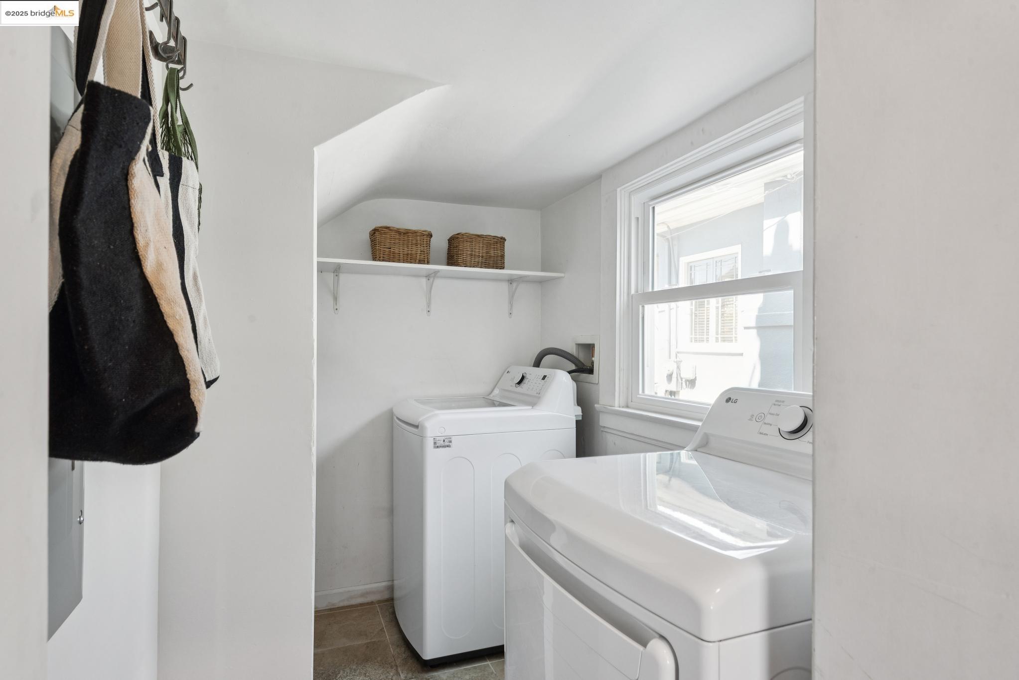 Detail Gallery Image 20 of 60 For 526 Mira Vista Ave, Oakland,  CA 94610 - – Beds | – Baths