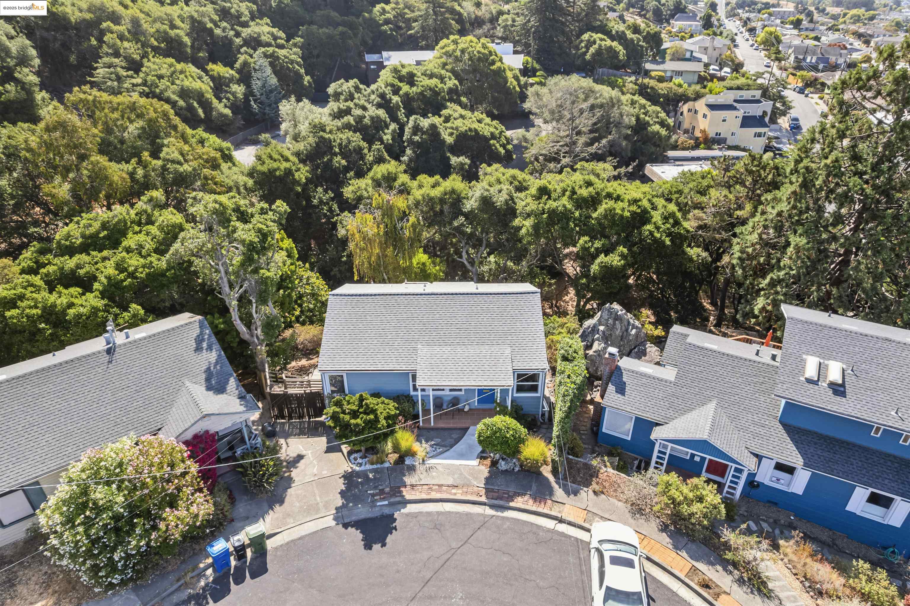 Detail Gallery Image 2 of 33 For 7318 Gladys Ave, El Cerrito,  CA 94530 - 3 Beds | 1 Baths