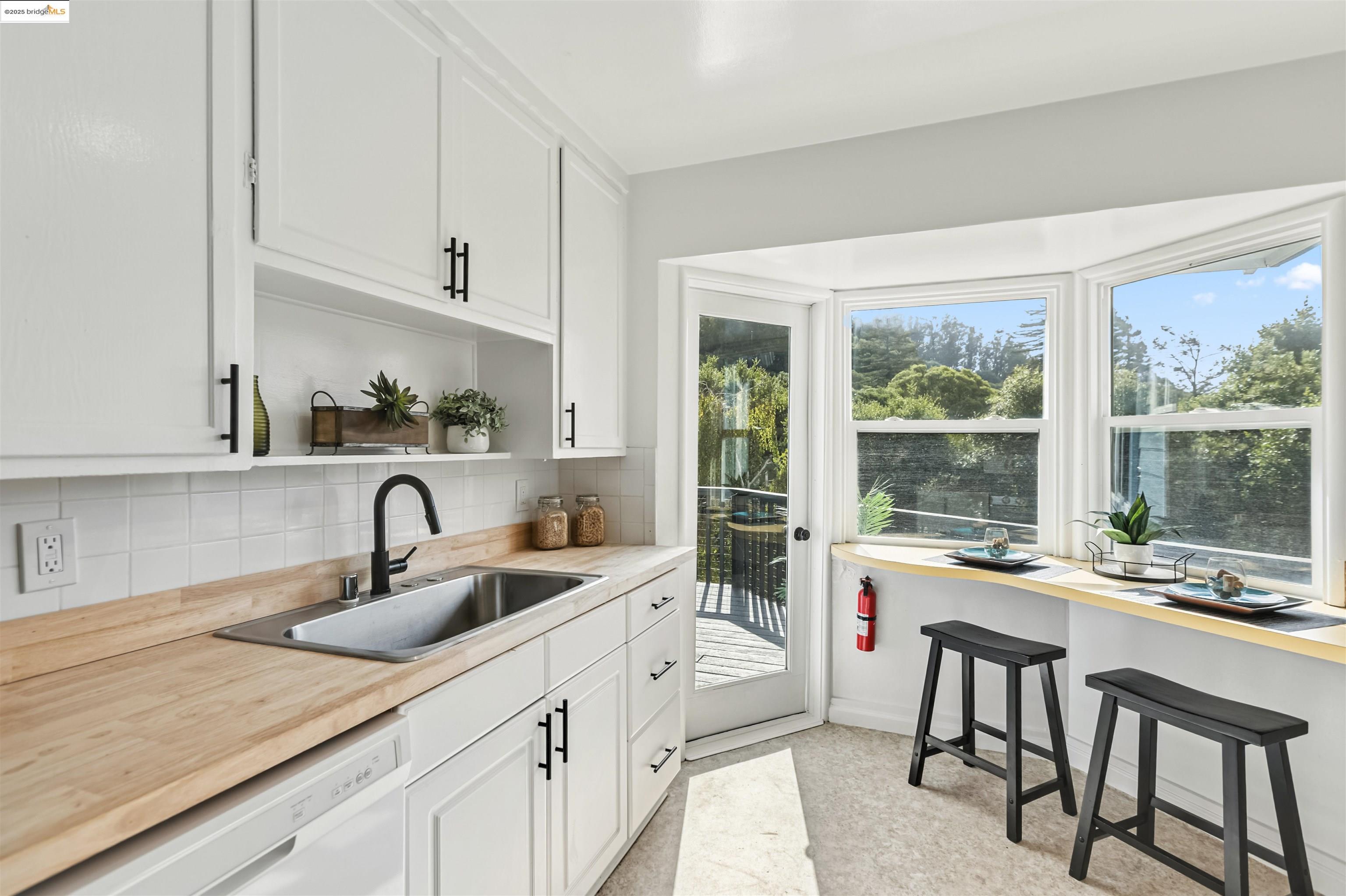 Detail Gallery Image 16 of 33 For 7318 Gladys Ave, El Cerrito,  CA 94530 - 3 Beds | 1 Baths
