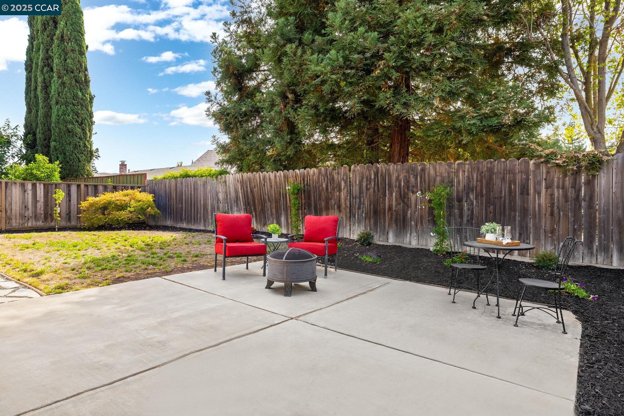 Detail Gallery Image 13 of 43 For 127 Elvira St, Livermore,  CA 94550 - 3 Beds | 2 Baths