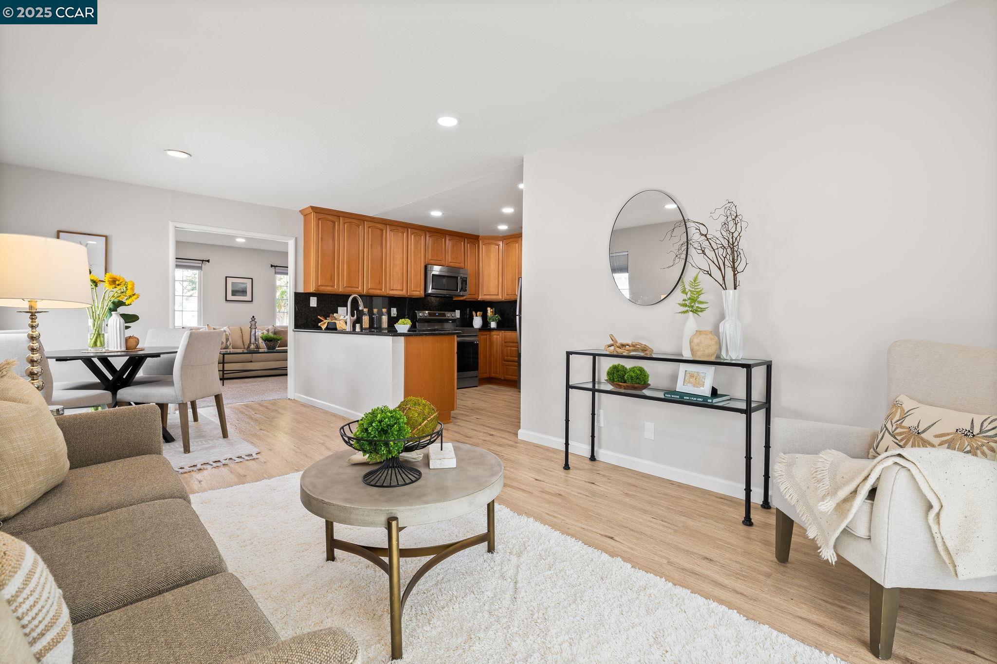 Detail Gallery Image 14 of 43 For 127 Elvira St, Livermore,  CA 94550 - 3 Beds | 2 Baths