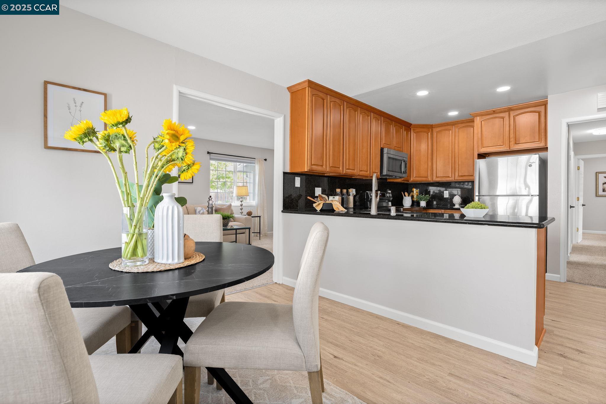 Detail Gallery Image 8 of 43 For 127 Elvira St, Livermore,  CA 94550 - 3 Beds | 2 Baths