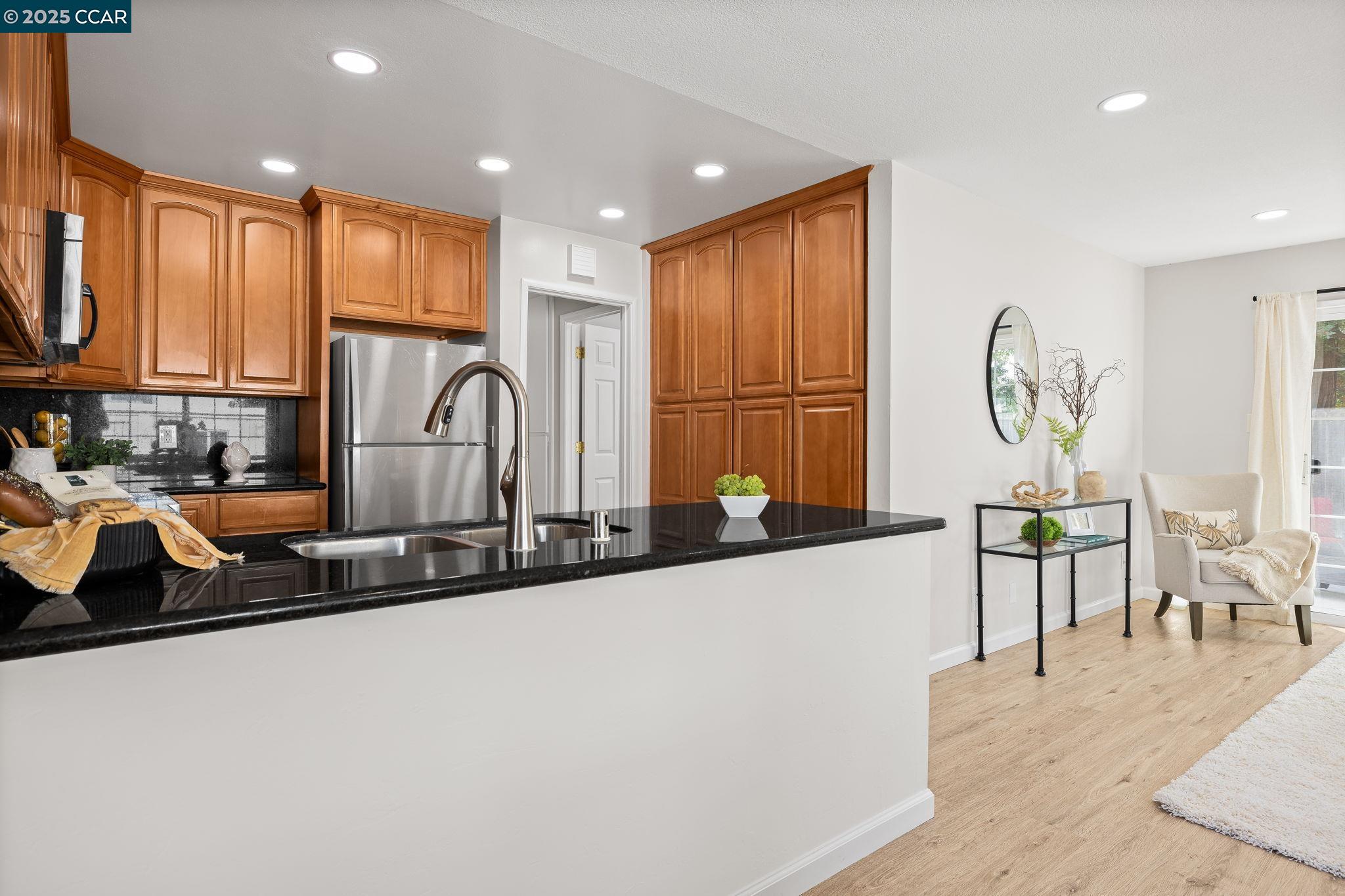 Detail Gallery Image 9 of 43 For 127 Elvira St, Livermore,  CA 94550 - 3 Beds | 2 Baths