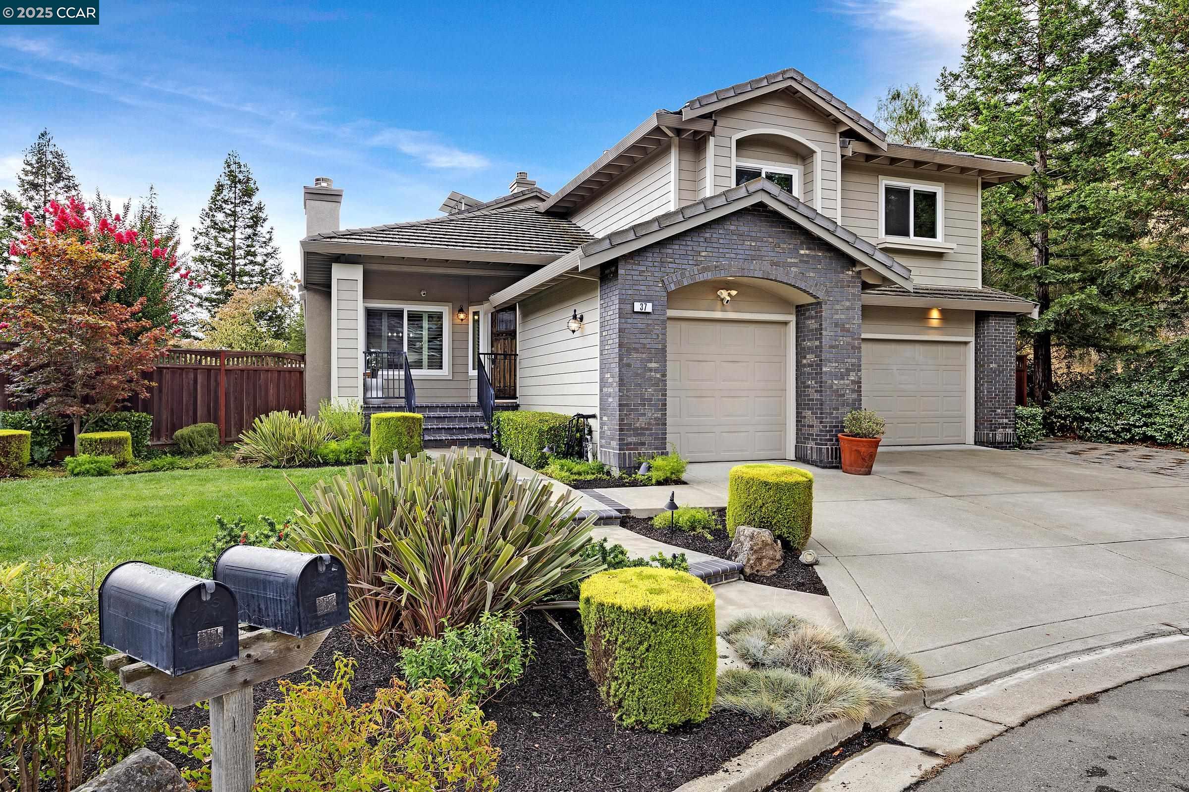 Detail Gallery Image 2 of 55 For 37 Wakefield Ct, Danville,  CA 94506 - 4 Beds | 3 Baths