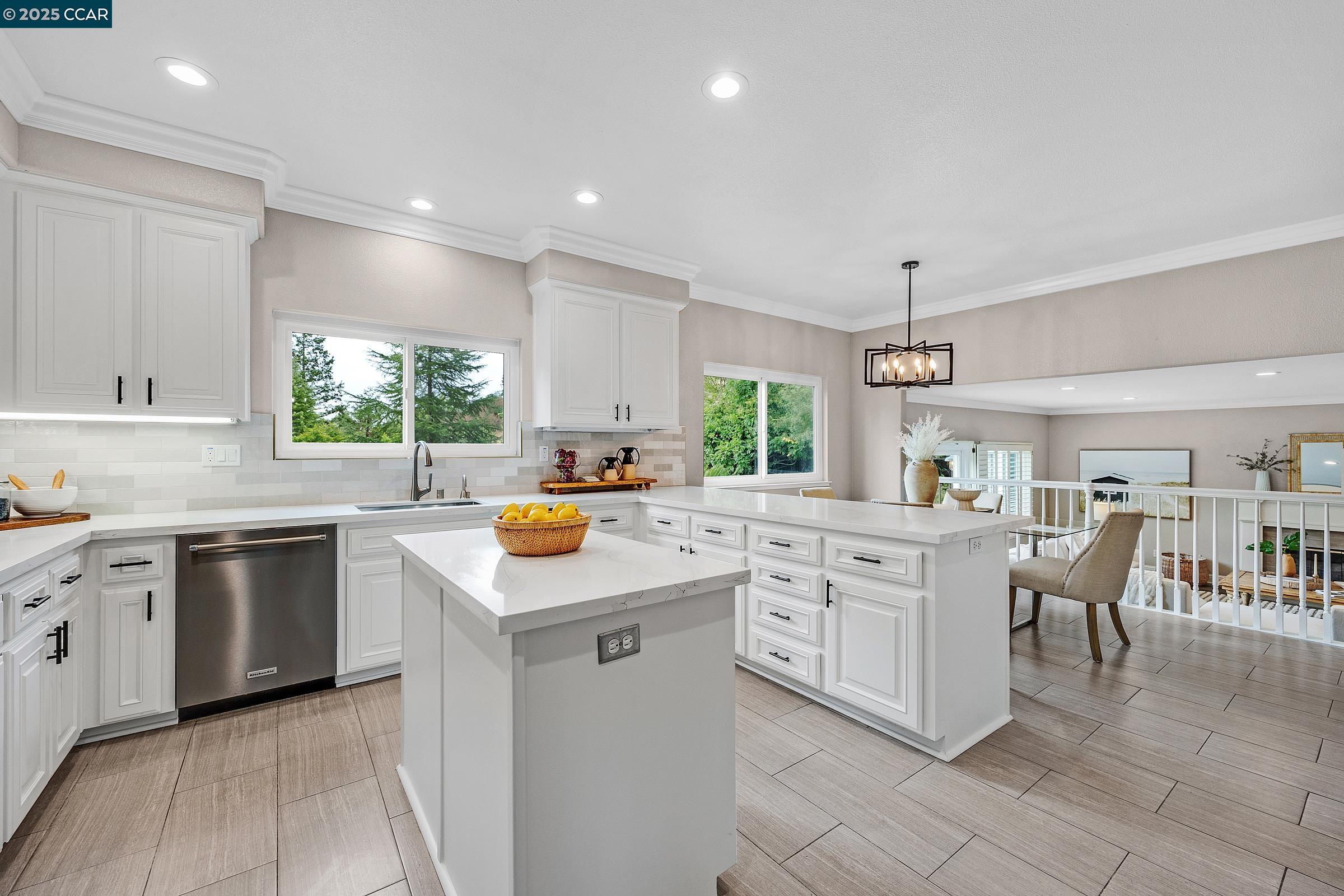 Detail Gallery Image 11 of 55 For 37 Wakefield Ct, Danville,  CA 94506 - 4 Beds | 3 Baths