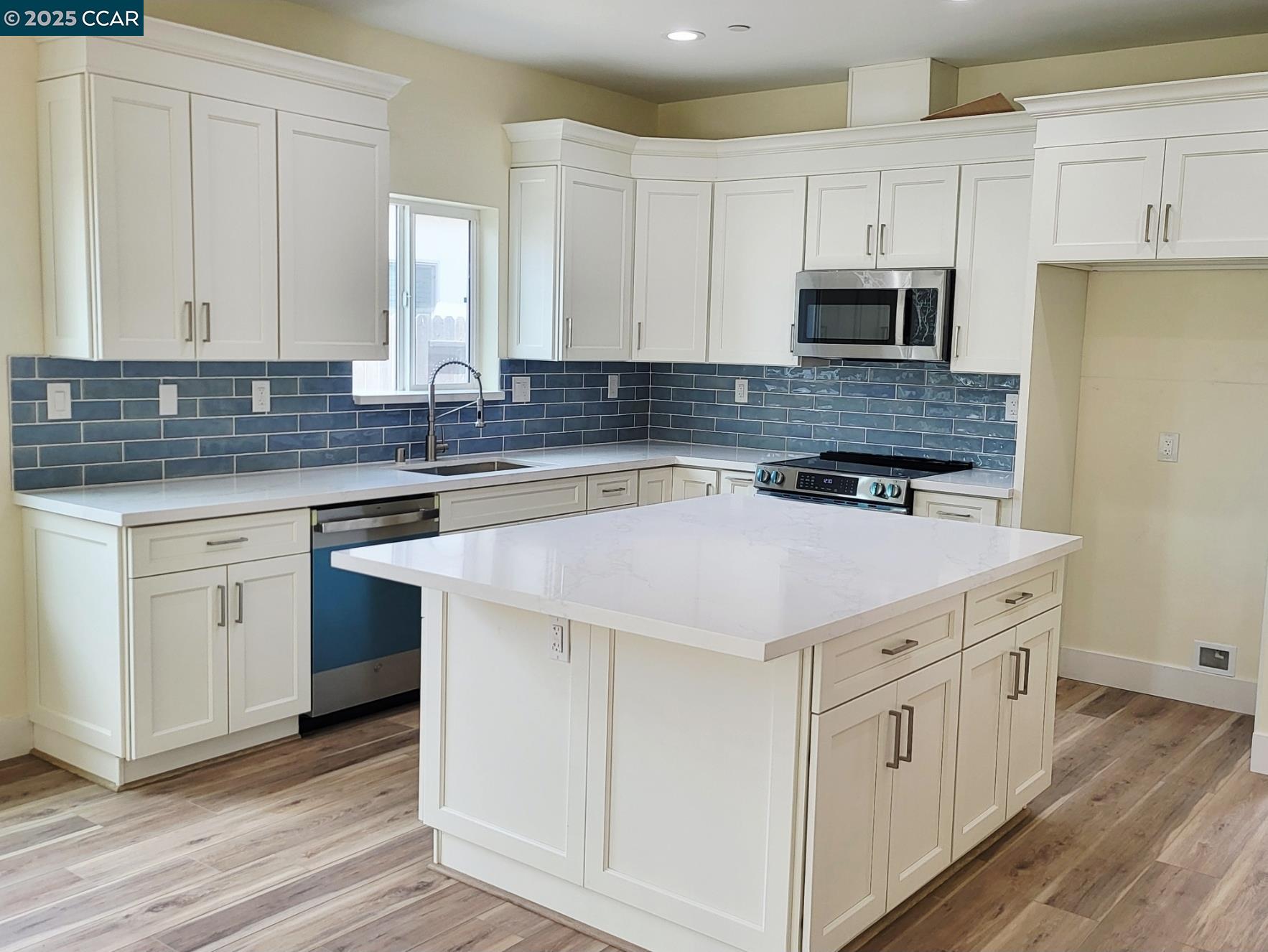 Detail Gallery Image 7 of 23 For 2222 Armus St, Woodland,  CA 95776 - 4 Beds | 3 Baths