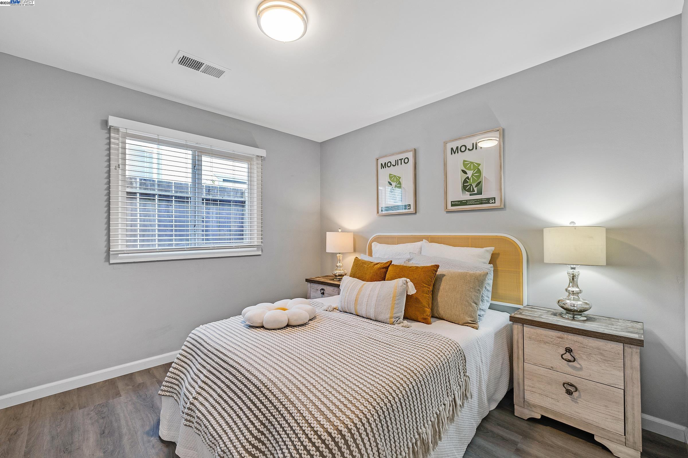 Detail Gallery Image 13 of 32 For 209 Mansfield Dr, South San Francisco,  CA 94080 - 4 Beds | 1 Baths