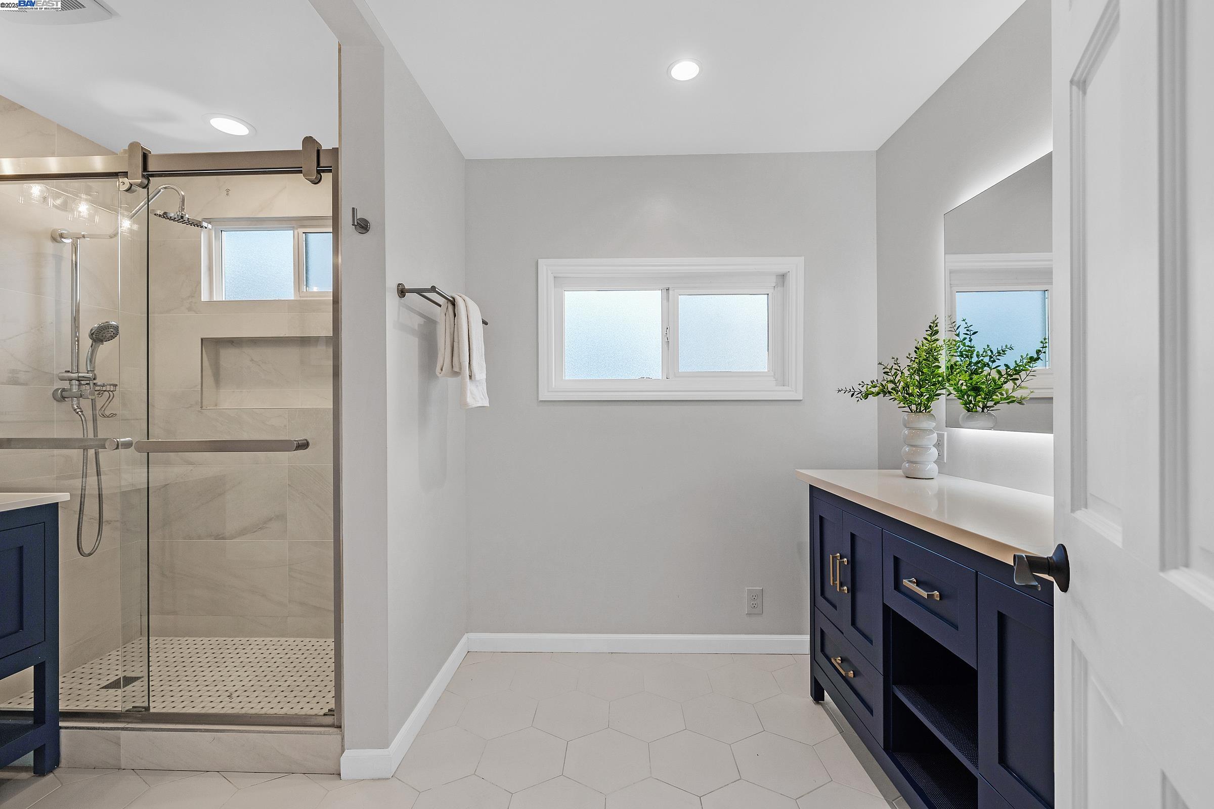 Detail Gallery Image 17 of 32 For 209 Mansfield Dr, South San Francisco,  CA 94080 - 4 Beds | 1 Baths