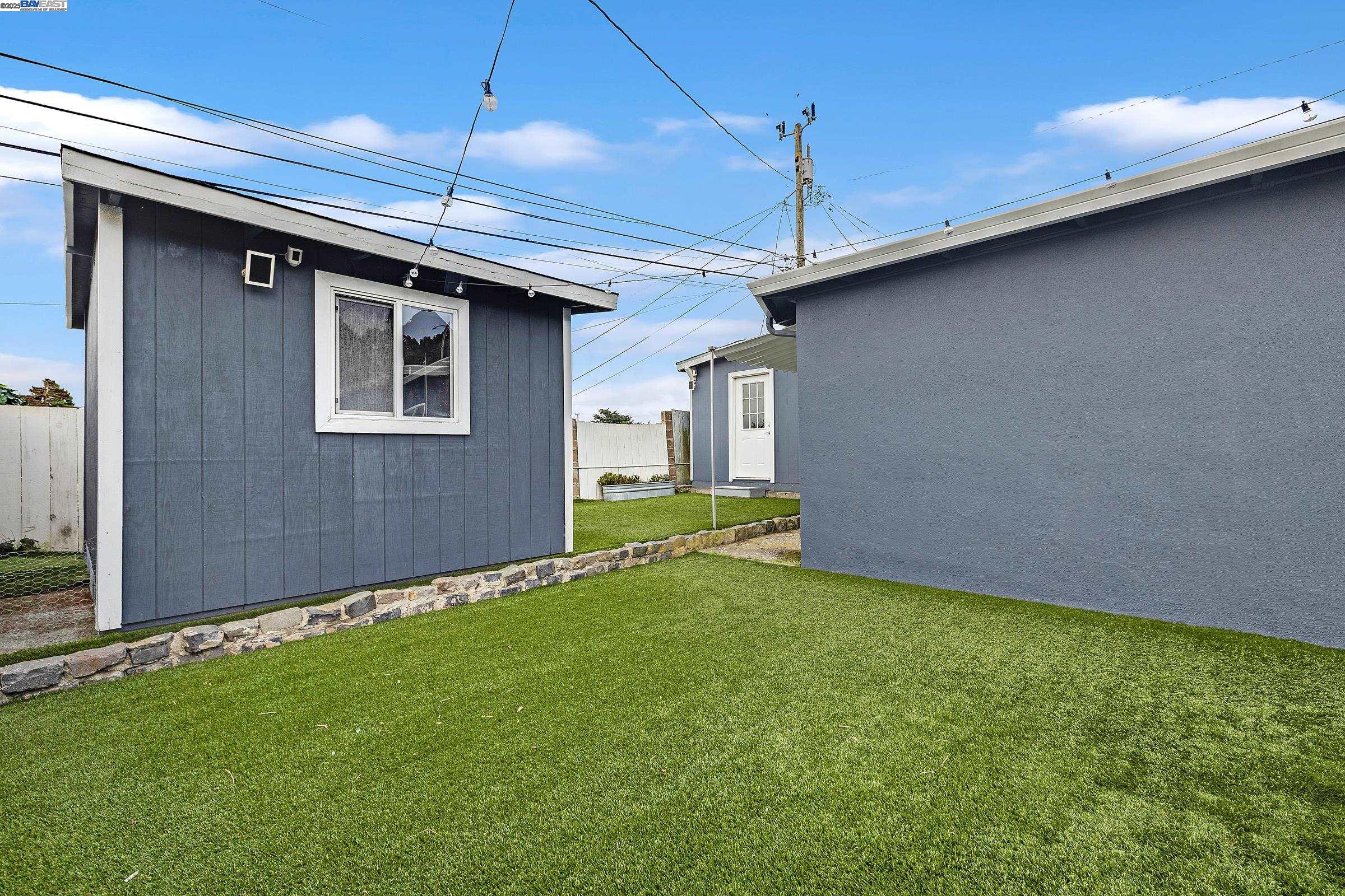 Detail Gallery Image 25 of 32 For 209 Mansfield Dr, South San Francisco,  CA 94080 - 4 Beds | 1 Baths
