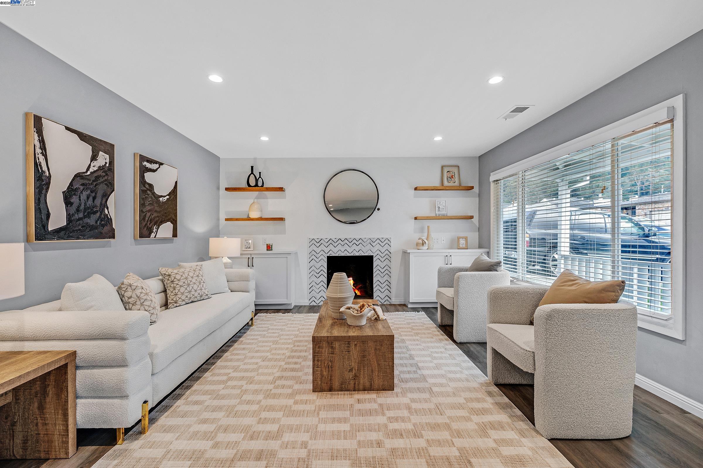 Detail Gallery Image 4 of 32 For 209 Mansfield Dr, South San Francisco,  CA 94080 - 4 Beds | 1 Baths