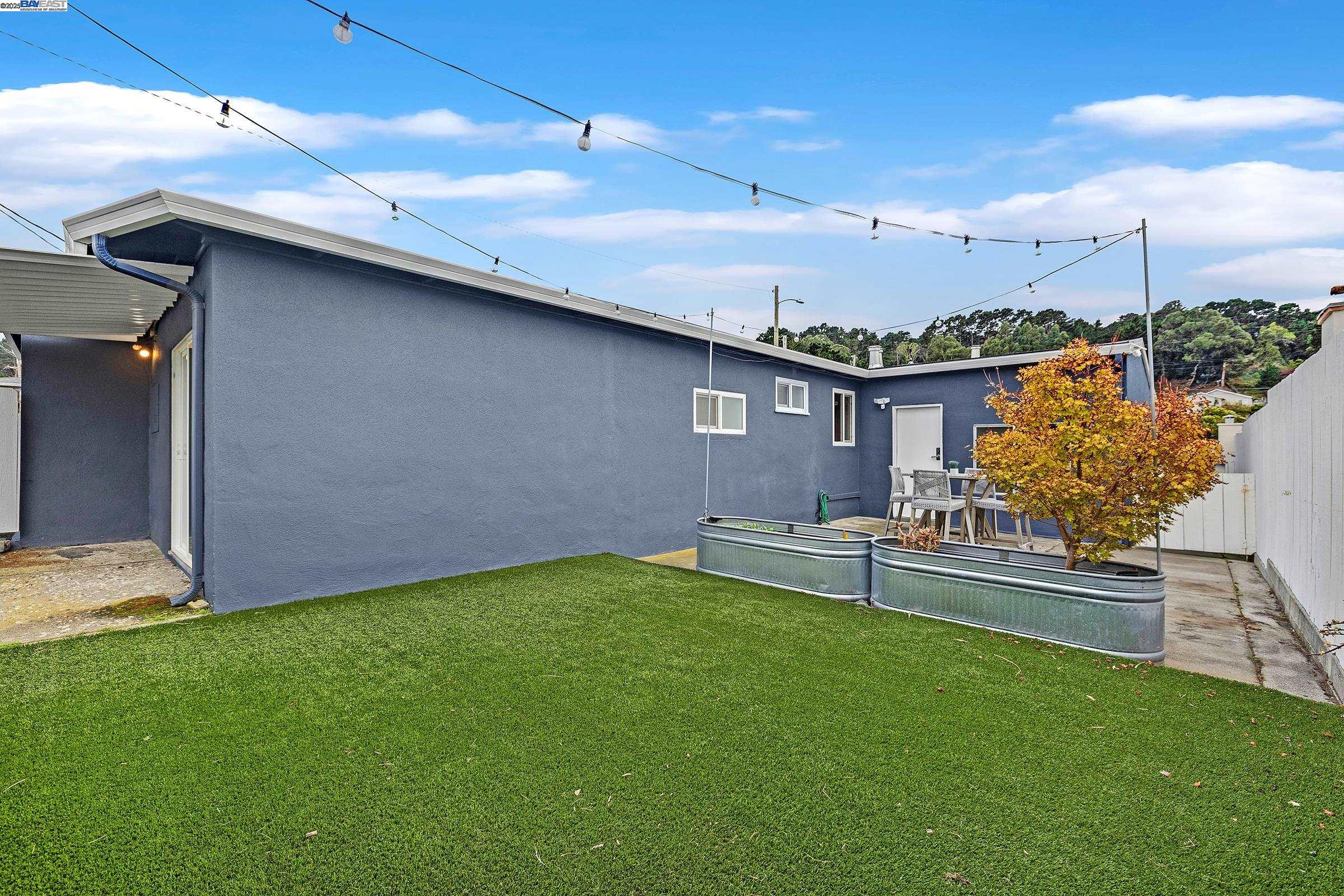 Detail Gallery Image 31 of 32 For 209 Mansfield Dr, South San Francisco,  CA 94080 - 4 Beds | 1 Baths