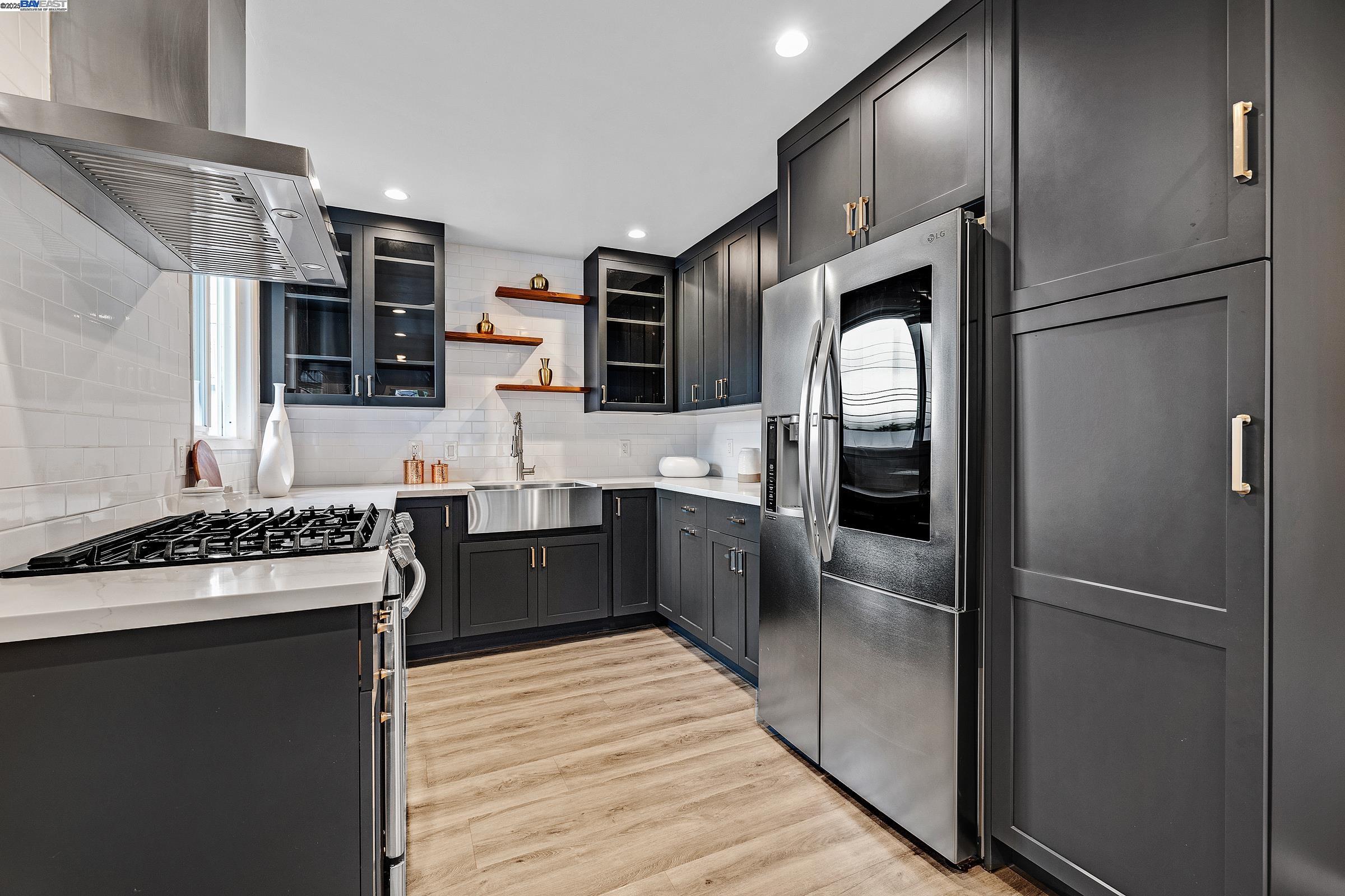 Detail Gallery Image 9 of 32 For 209 Mansfield Dr, South San Francisco,  CA 94080 - 4 Beds | 1 Baths