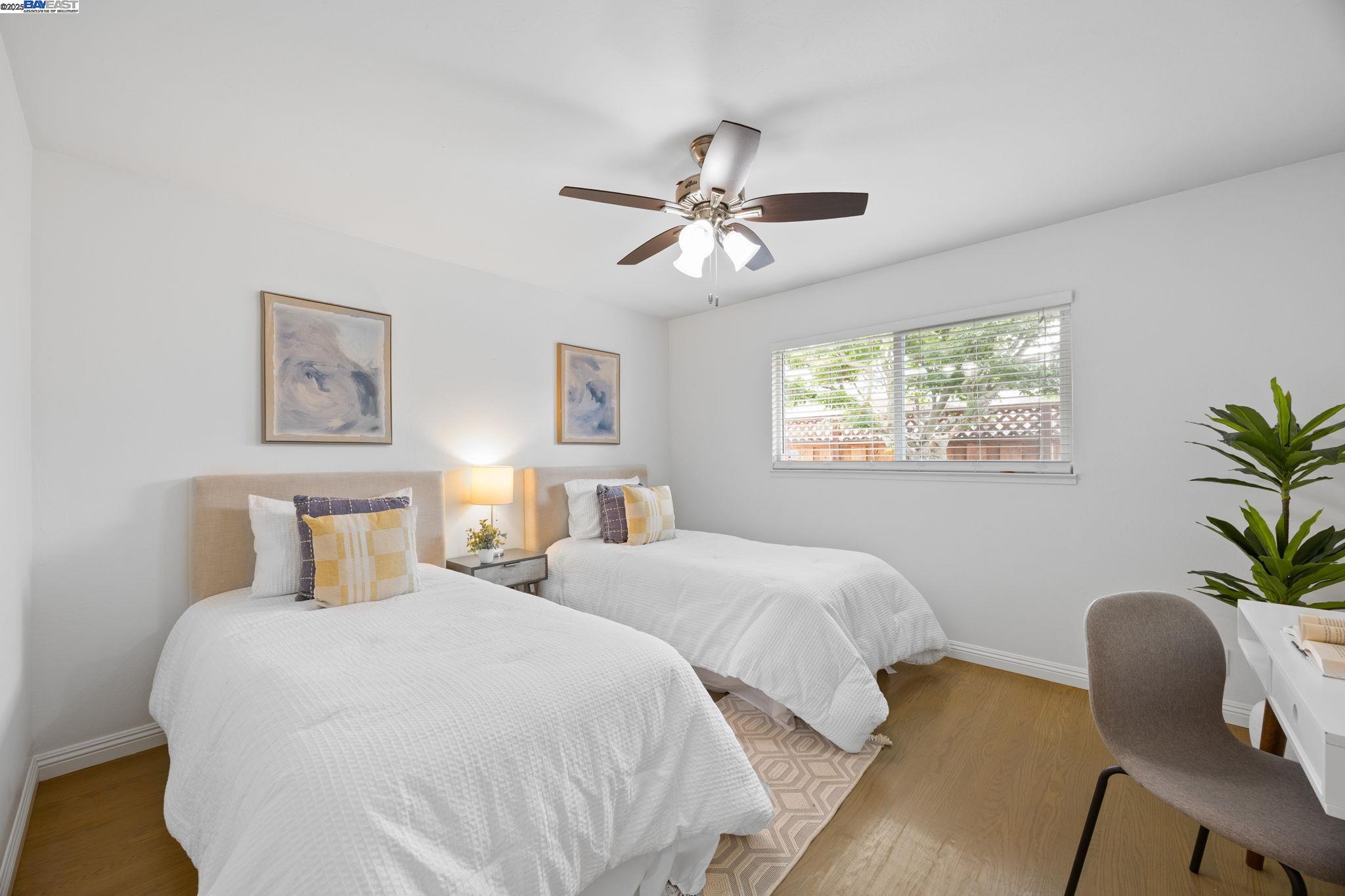 Detail Gallery Image 12 of 34 For 20089 Meadowlark Dr, Castro Valley,  CA 94546 - 4 Beds | 2 Baths