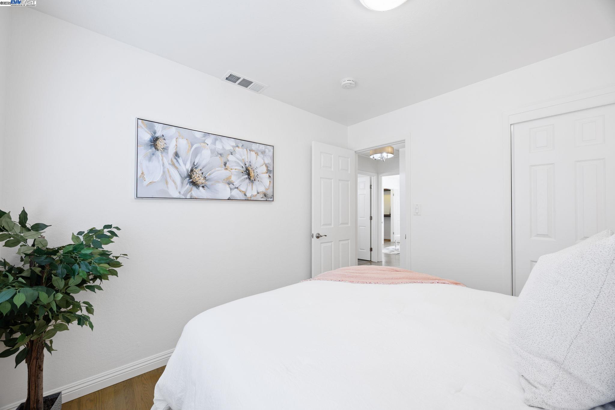 Detail Gallery Image 22 of 34 For 20089 Meadowlark Dr, Castro Valley,  CA 94546 - 4 Beds | 2 Baths