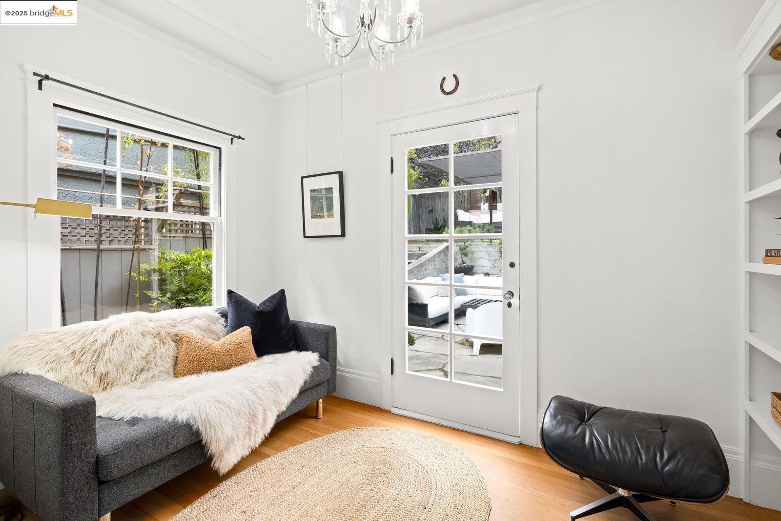 Detail Gallery Image 21 of 60 For 690 Mandana Blvd, Oakland,  CA 94610 - 3 Beds | 2/1 Baths