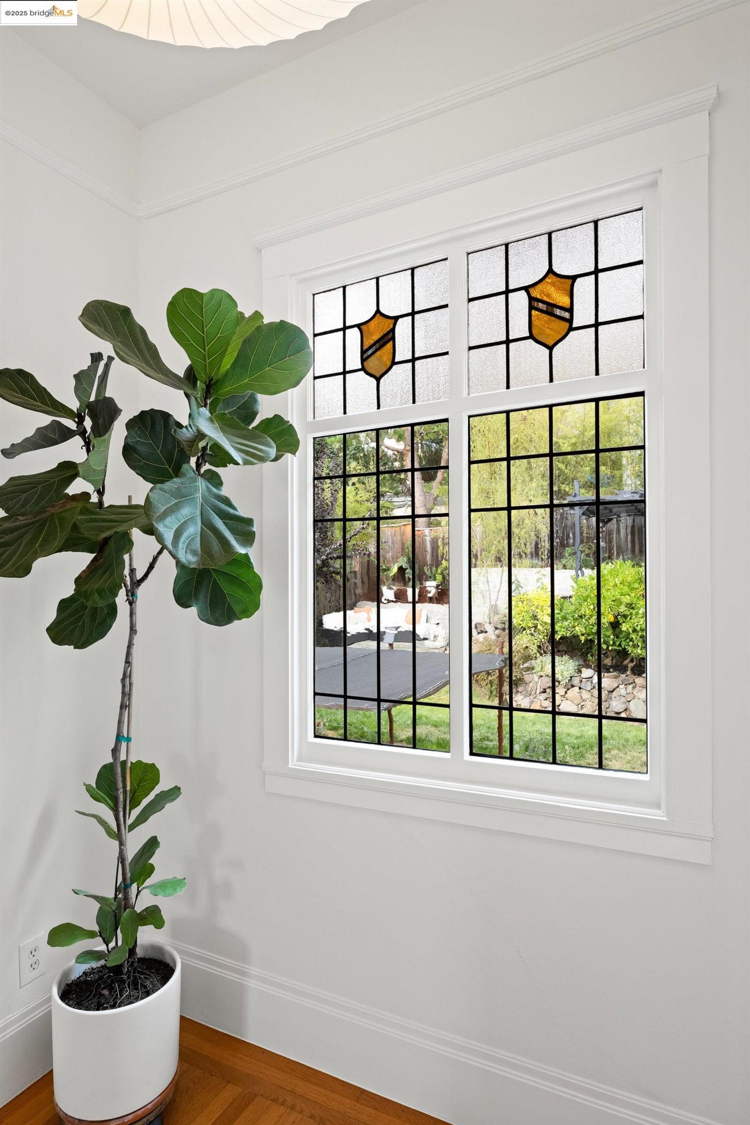 Detail Gallery Image 24 of 60 For 690 Mandana Blvd, Oakland,  CA 94610 - 3 Beds | 2/1 Baths