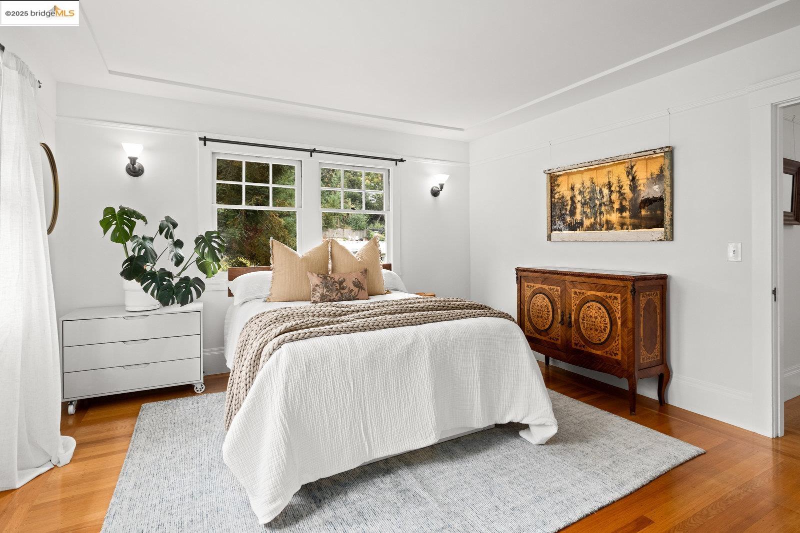 Detail Gallery Image 26 of 60 For 690 Mandana Blvd, Oakland,  CA 94610 - 3 Beds | 2/1 Baths