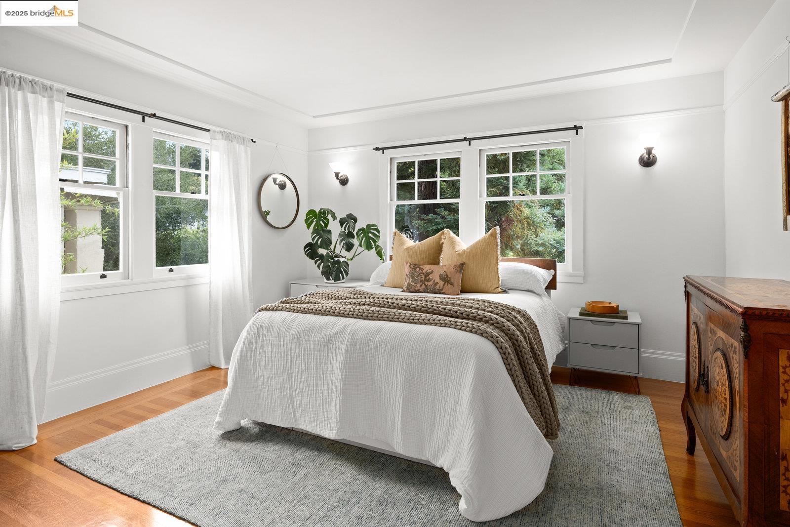 Detail Gallery Image 27 of 60 For 690 Mandana Blvd, Oakland,  CA 94610 - 3 Beds | 2/1 Baths