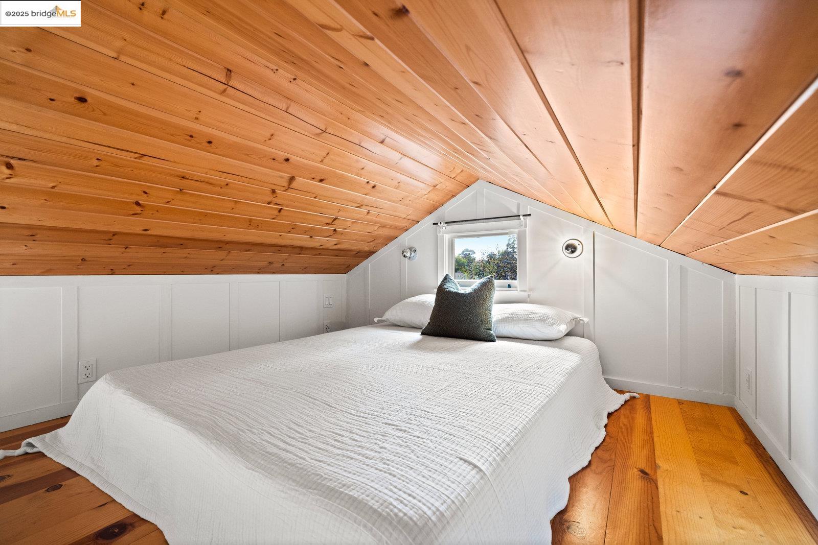 Detail Gallery Image 45 of 60 For 690 Mandana Blvd, Oakland,  CA 94610 - 3 Beds | 2/1 Baths
