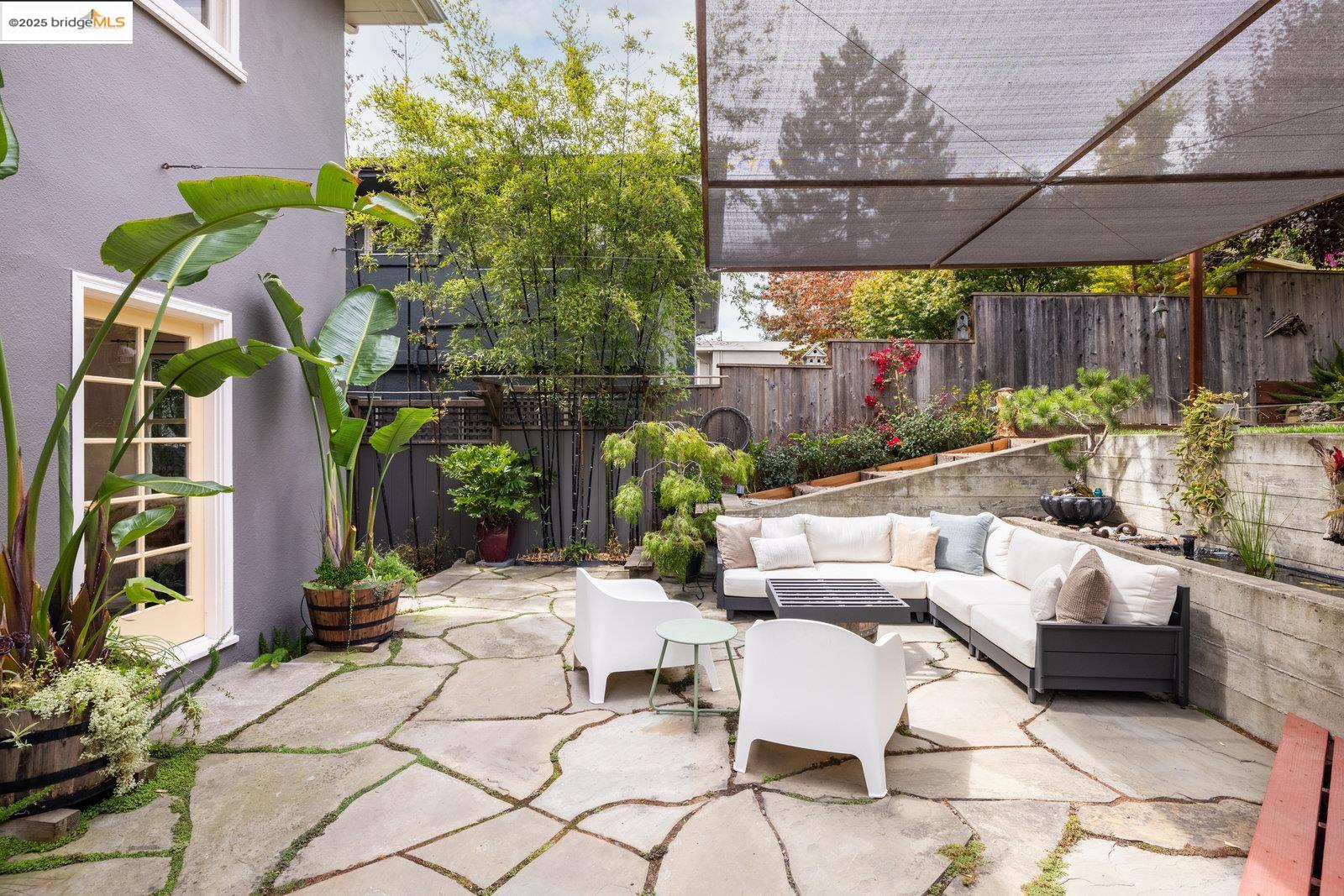 Detail Gallery Image 46 of 60 For 690 Mandana Blvd, Oakland,  CA 94610 - 3 Beds | 2/1 Baths